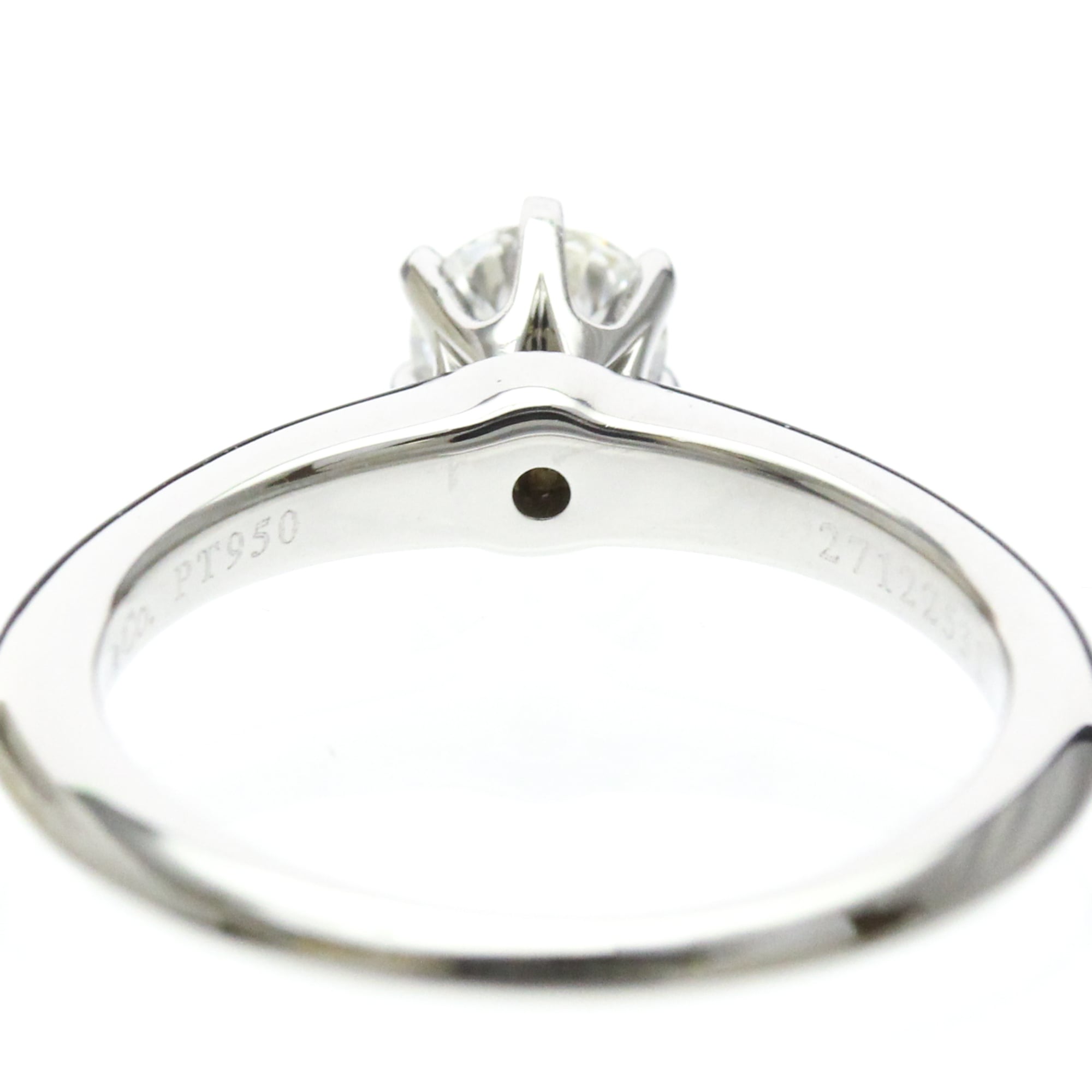Tiffany Solitaire · Platinum · Diamond