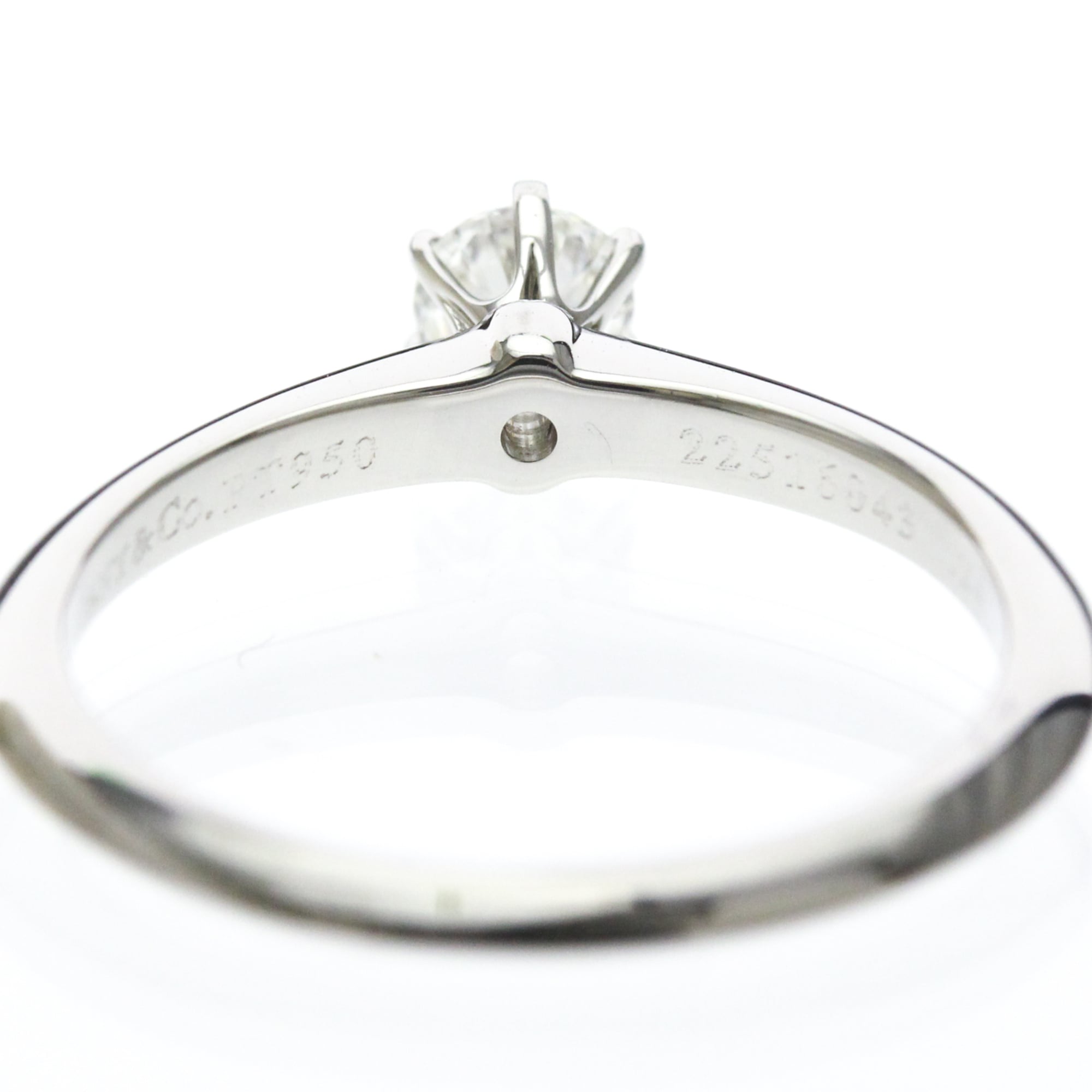 Tiffany Solitaire · Platinum · Diamond