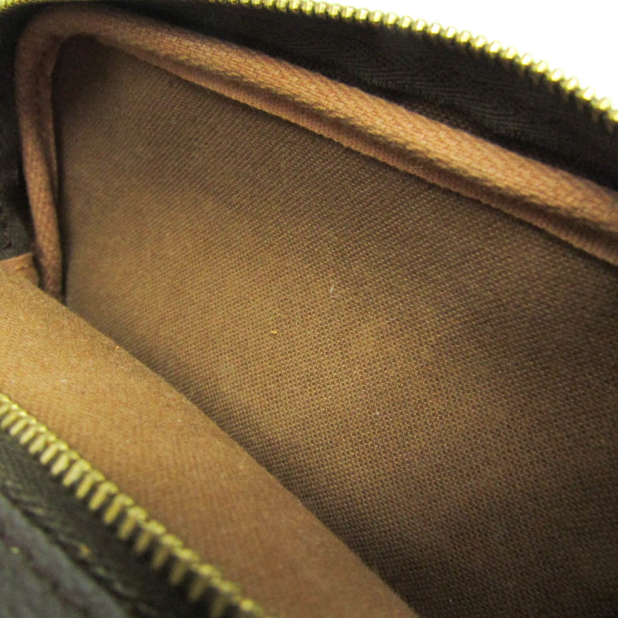 Louis Vuitton Montsouris MM · Monogram