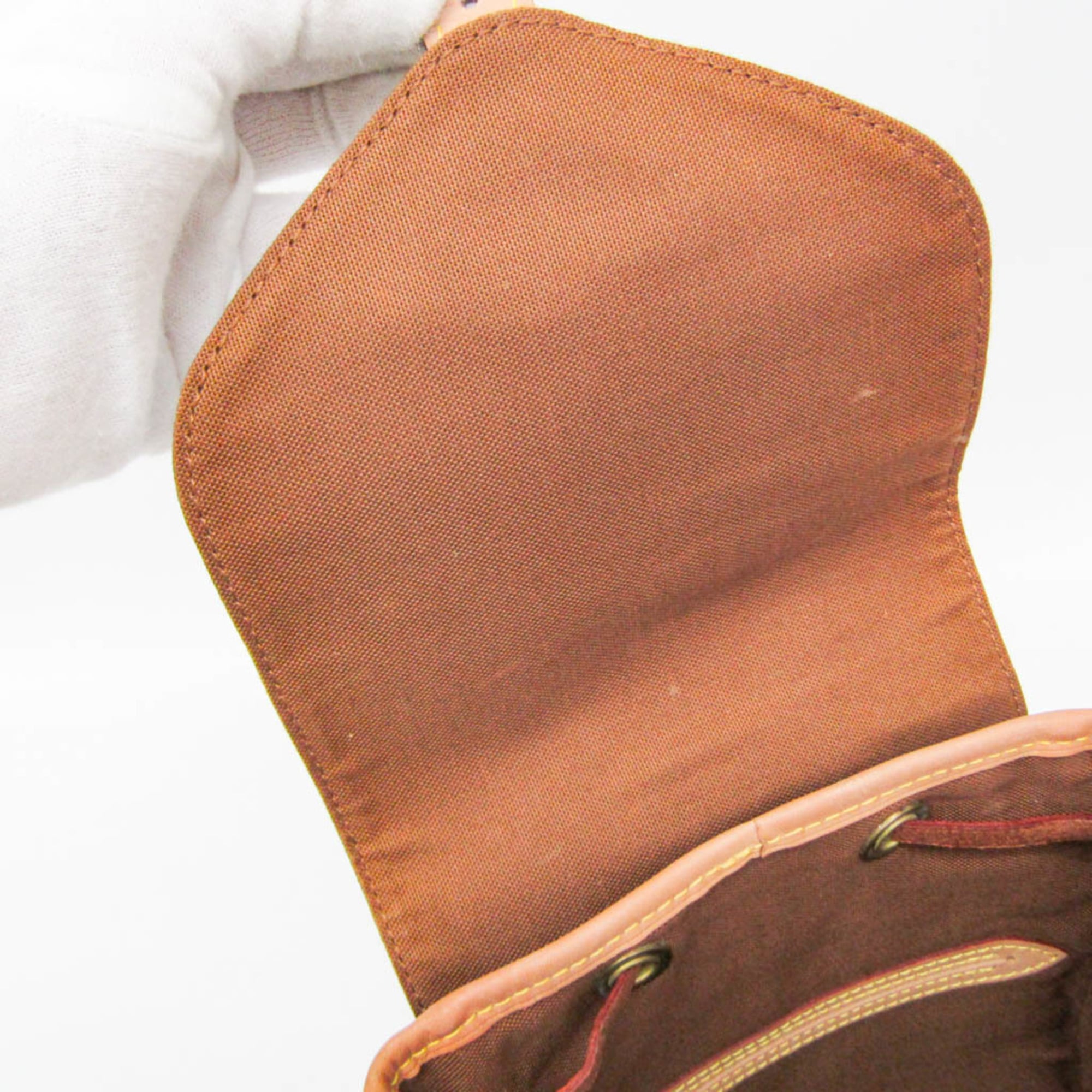 Louis Vuitton Montsouris MM · Monogram