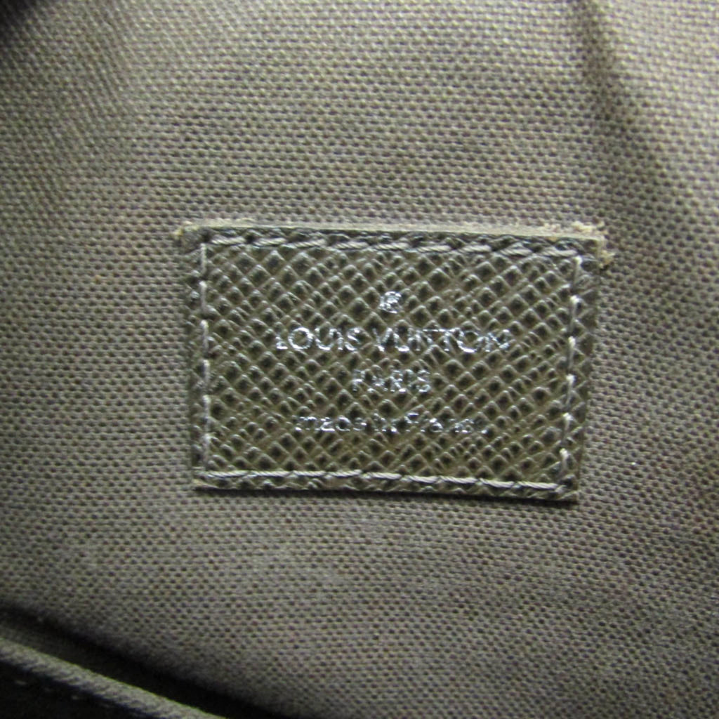 Louis Vuitton Taiga Andrei · Messenger