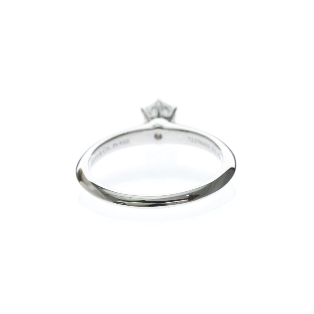 Tiffany Solitaire · Diamond · Platinum · VVS2
