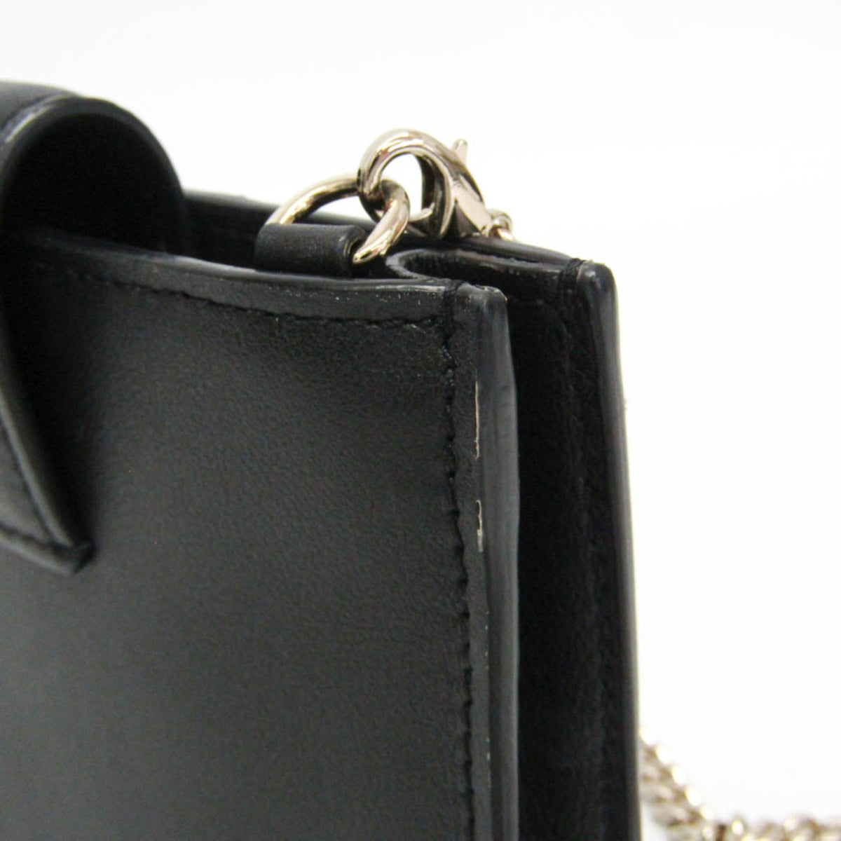 Valentino Garavani V Logo · Chain Pouch