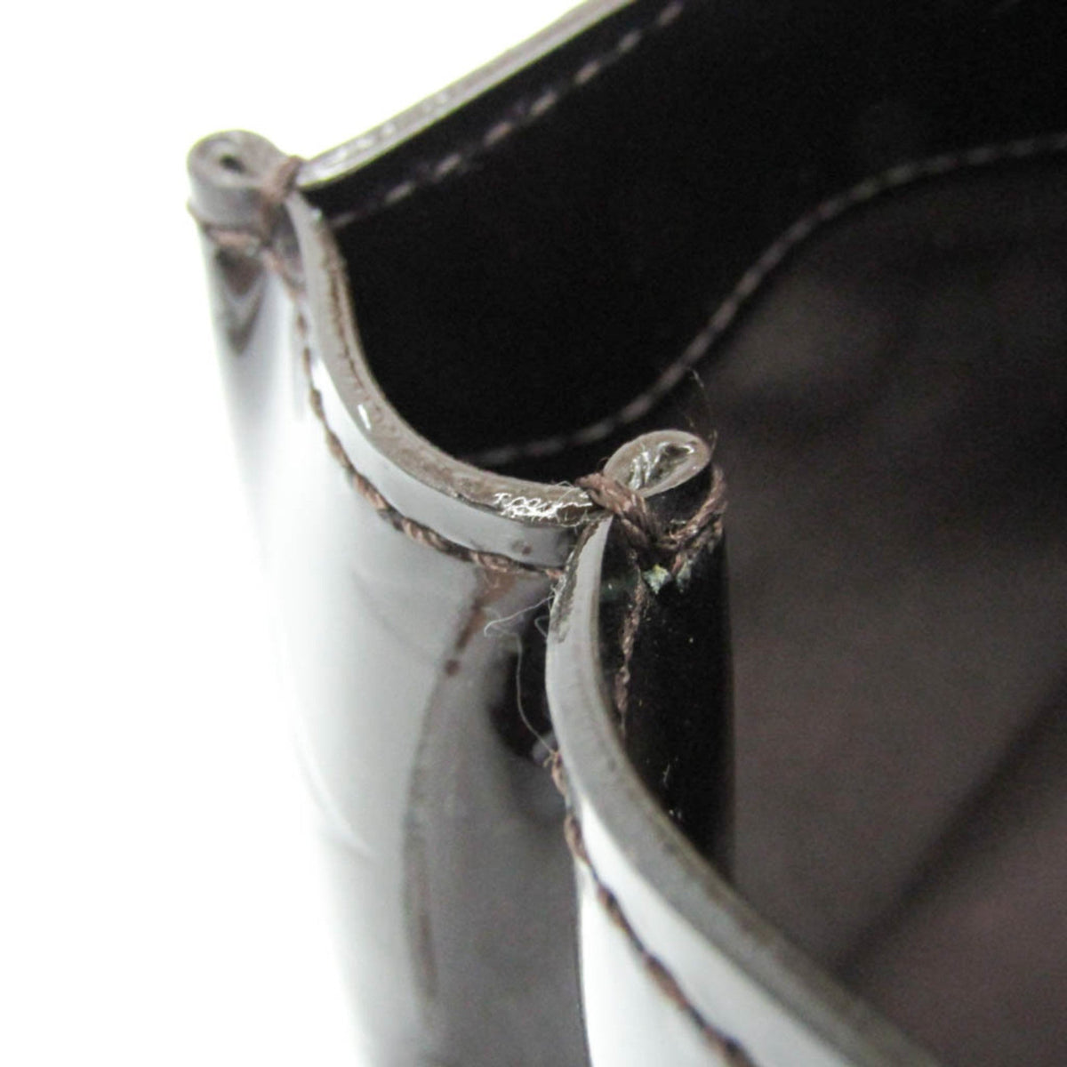Louis Vuitton Wilshire PM · Vernis Amarante