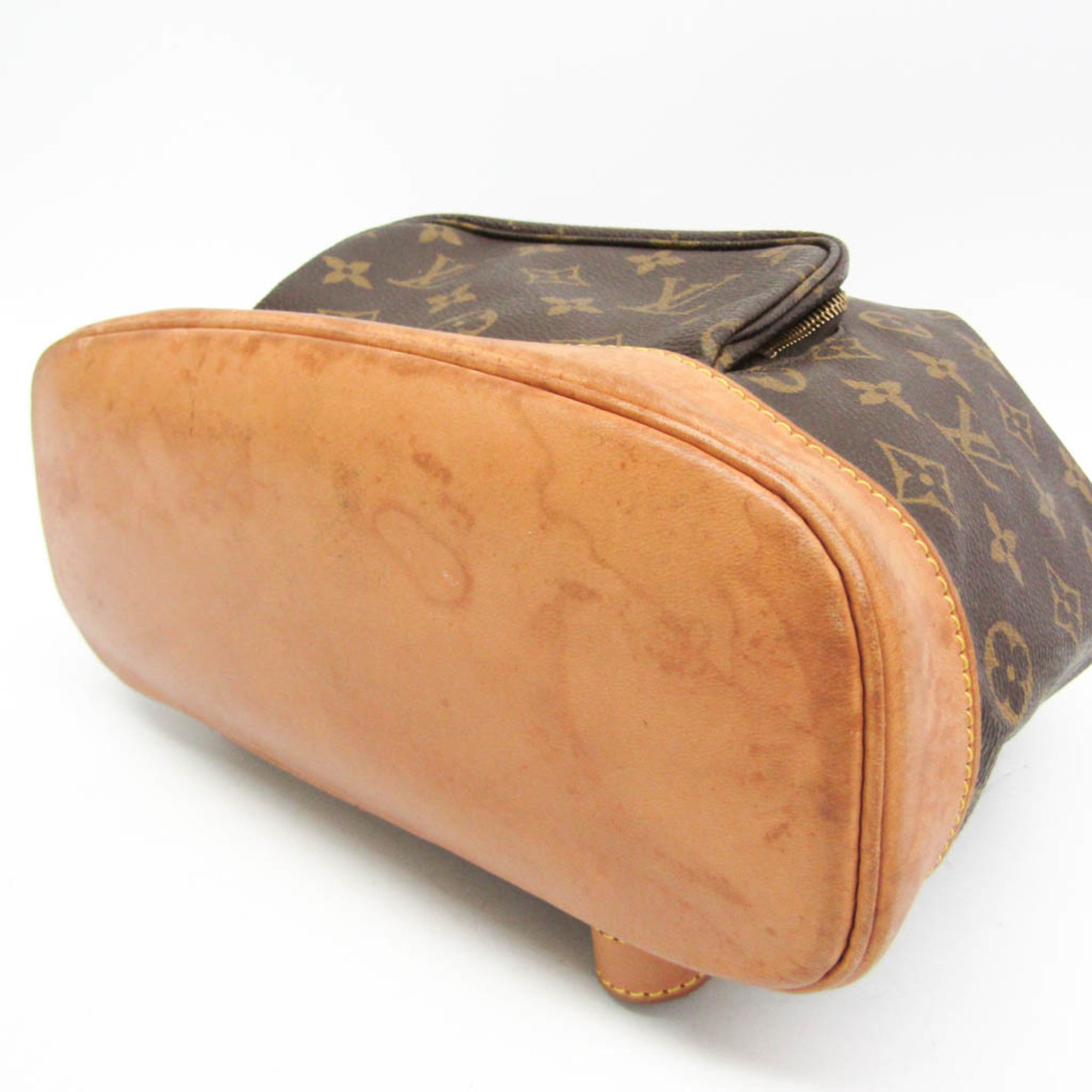 Louis Vuitton Montsouris MM · Monogram
