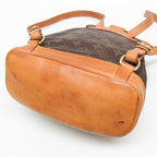 Louis Vuitton Montsouris MM · Monogram
