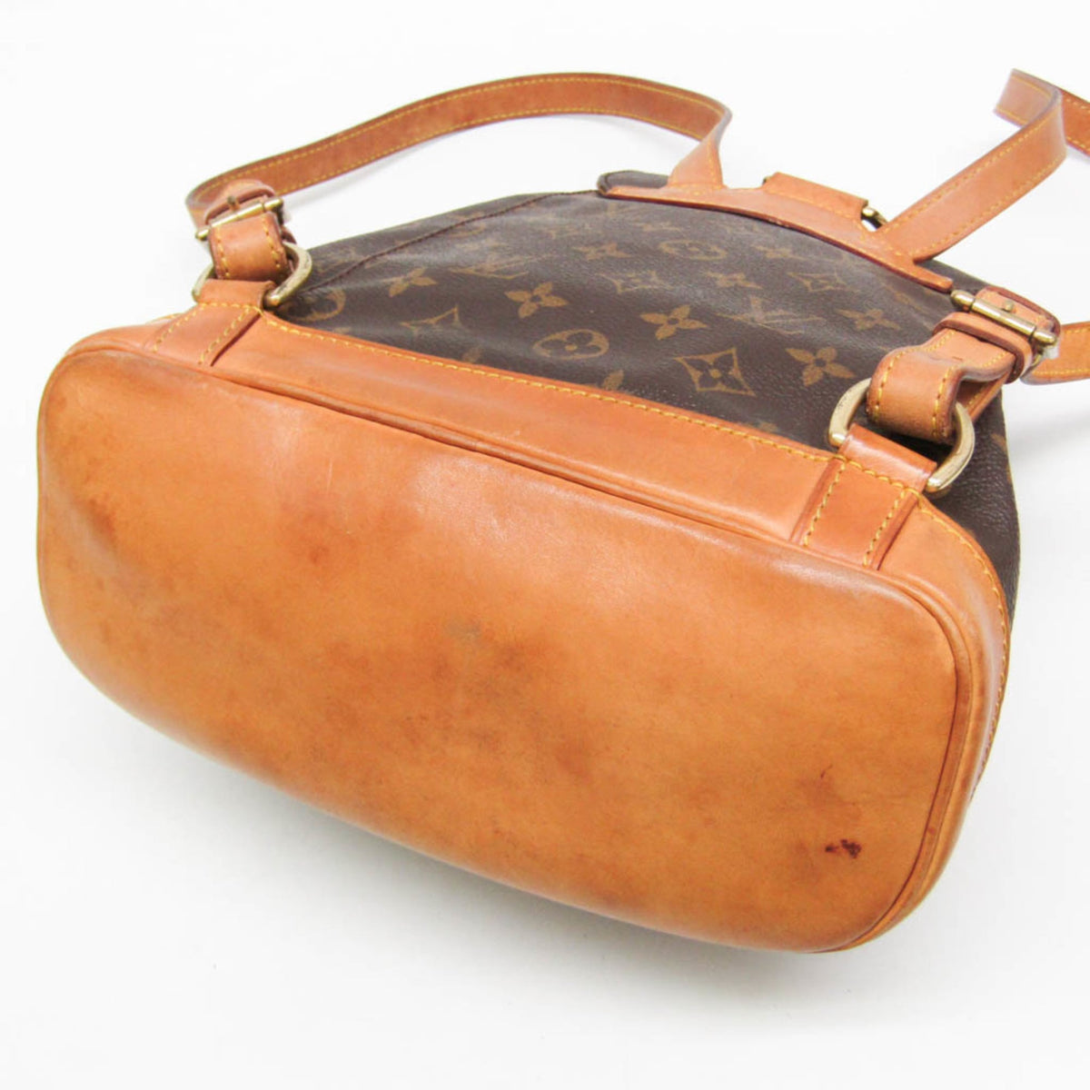 Louis Vuitton Montsouris MM · Monogram