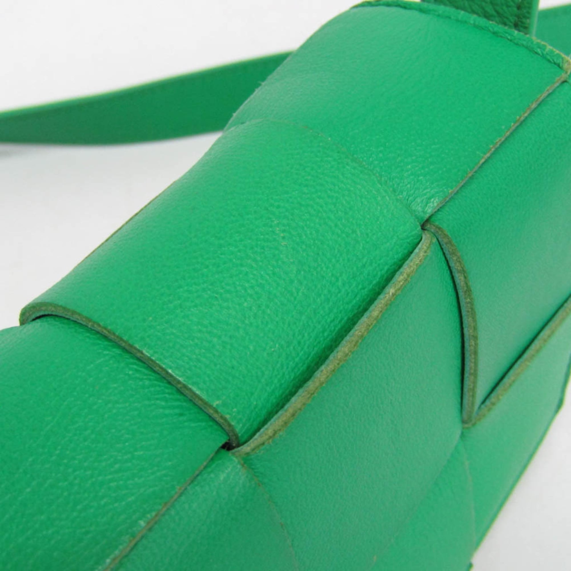 Bottega Veneta Intrecciato Cassette · Lamb