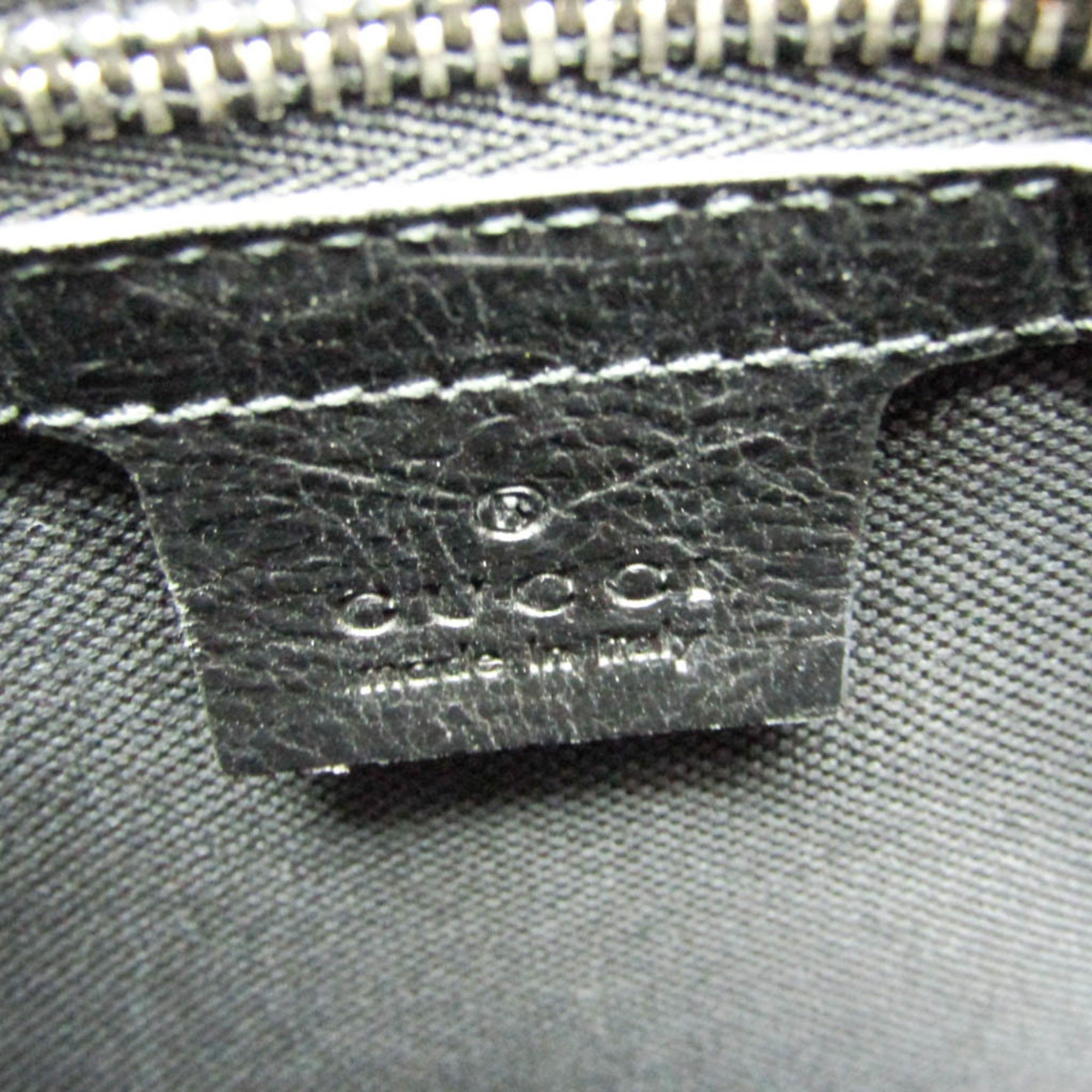 Gucci Interlocking · Leather Clutch
