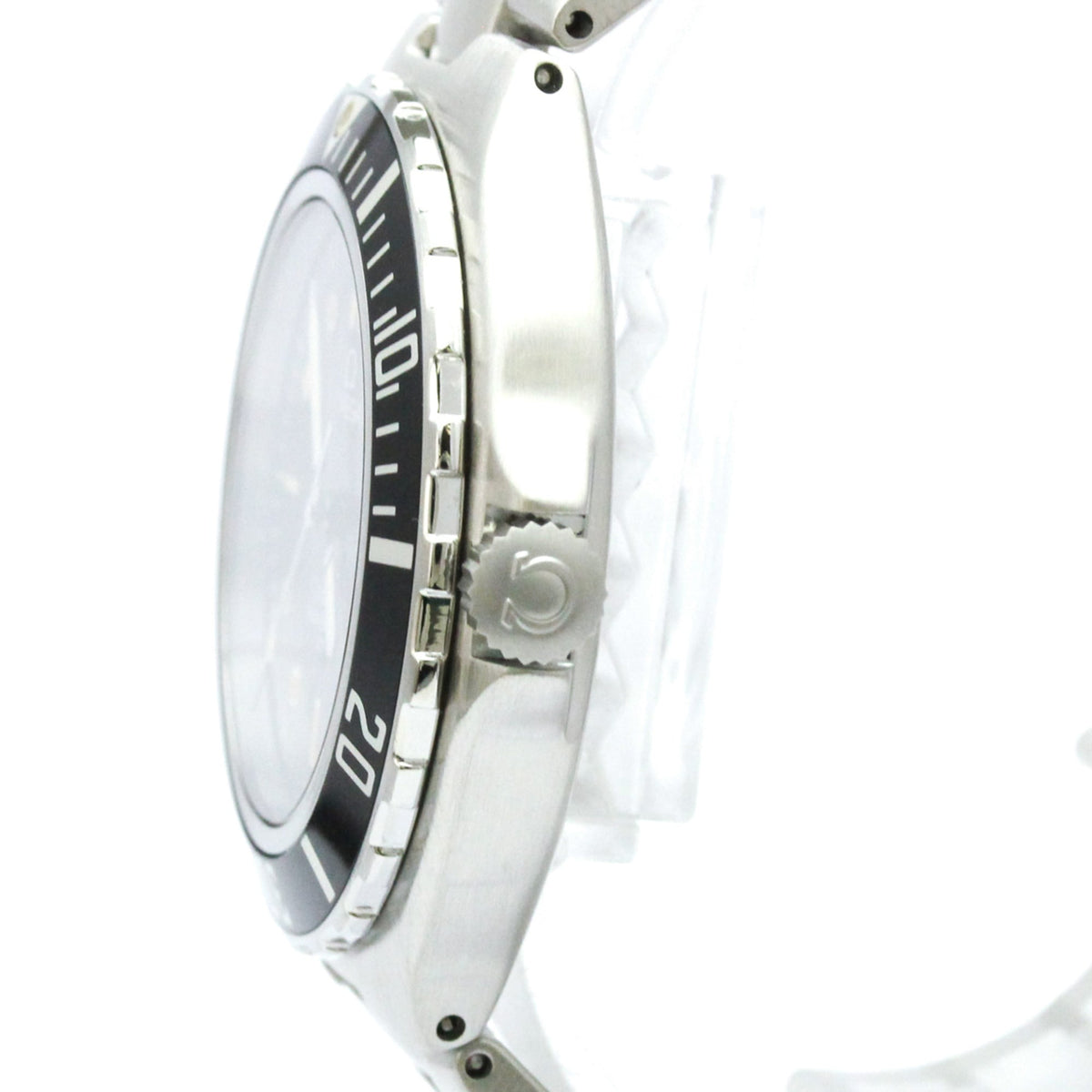 Omega Seamaster Professional 200M · Steel