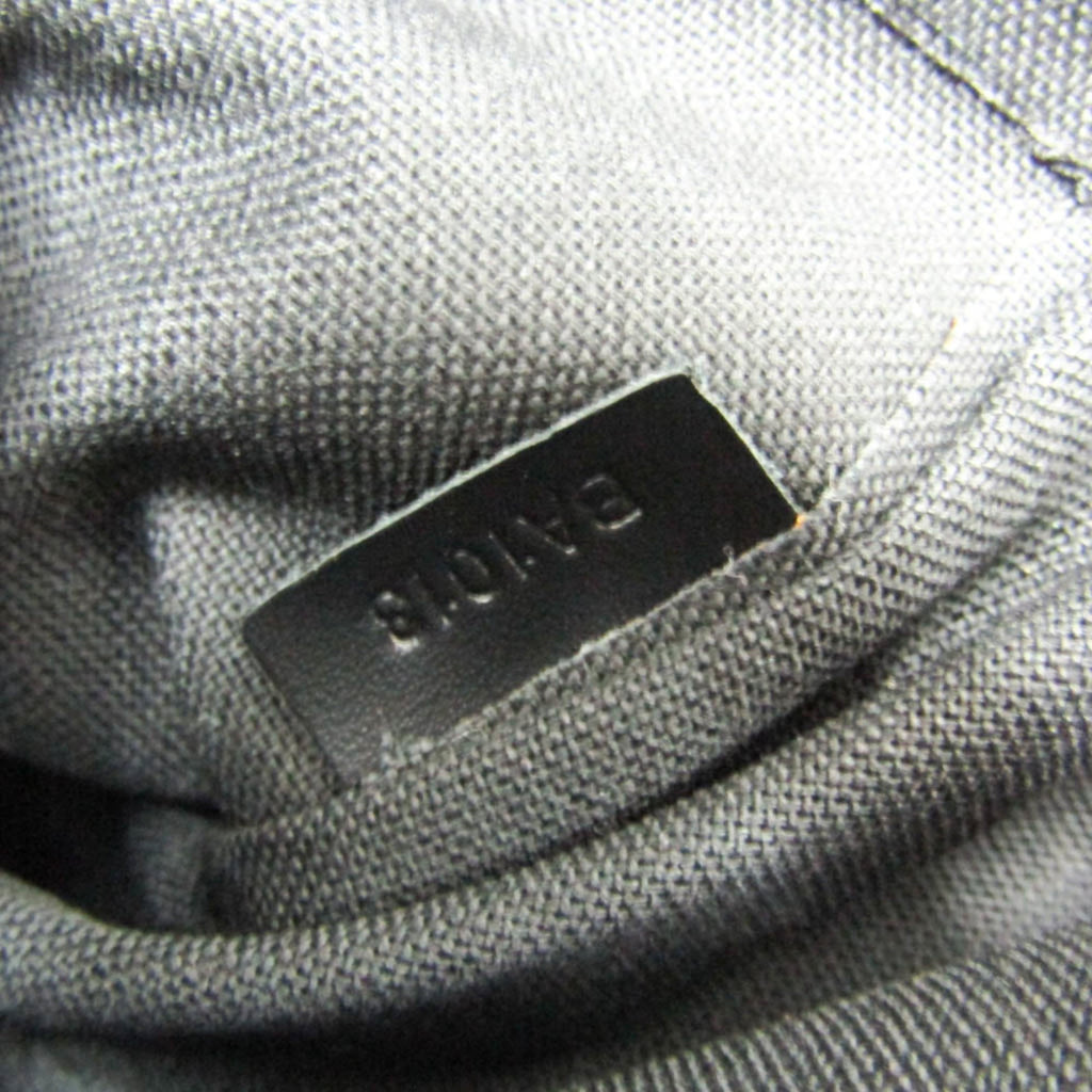 Louis Vuitton Taiga Beluga · Shoulder Bag