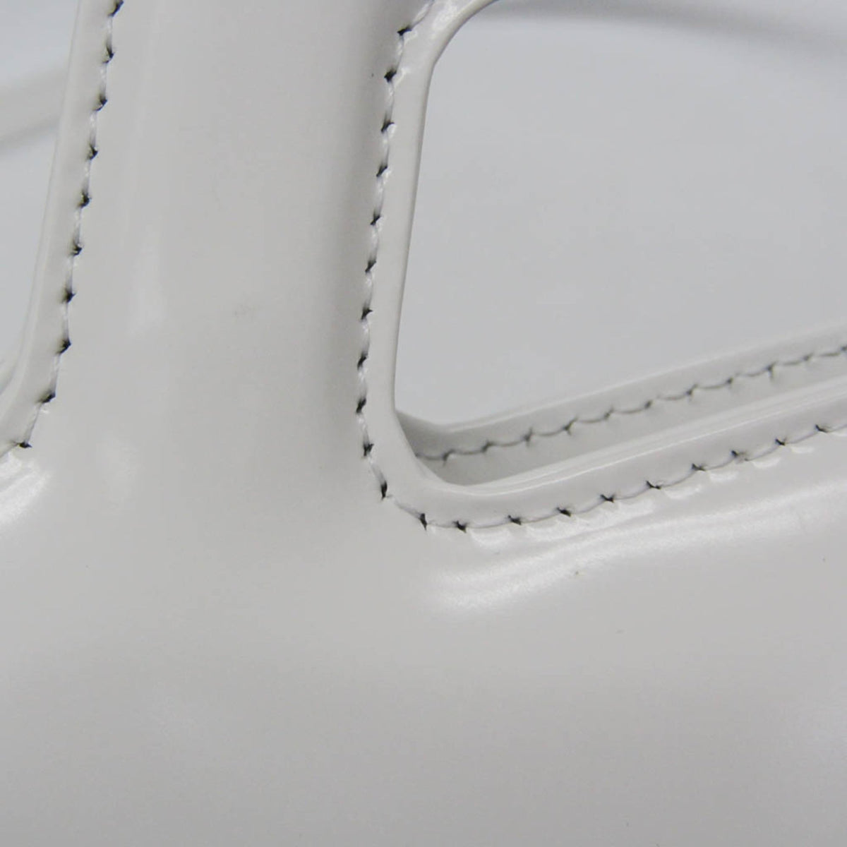Salvatore Ferragamo Gancini · Leather