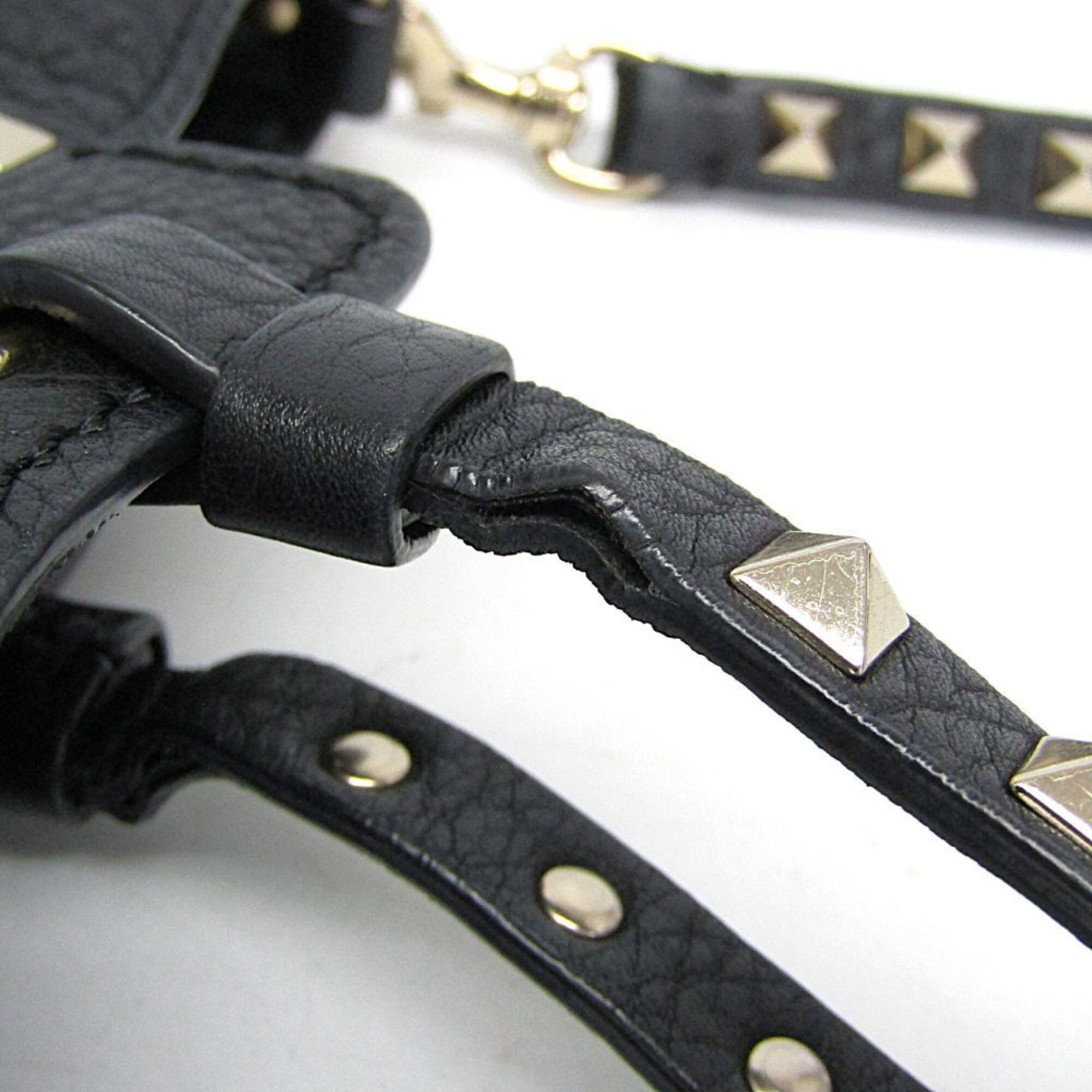Valentino Garavani Lock Studs · Leather