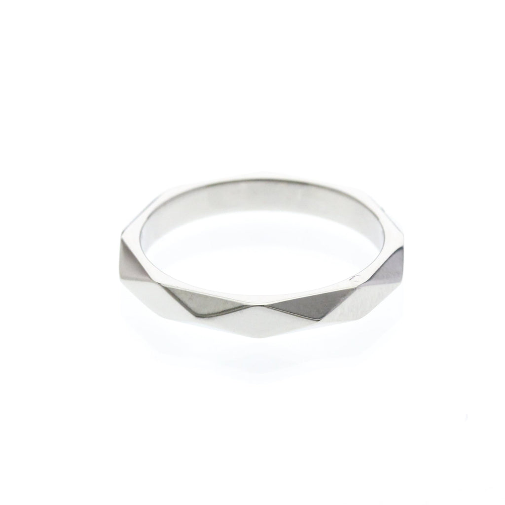 Boucheron Faceted · Platinum