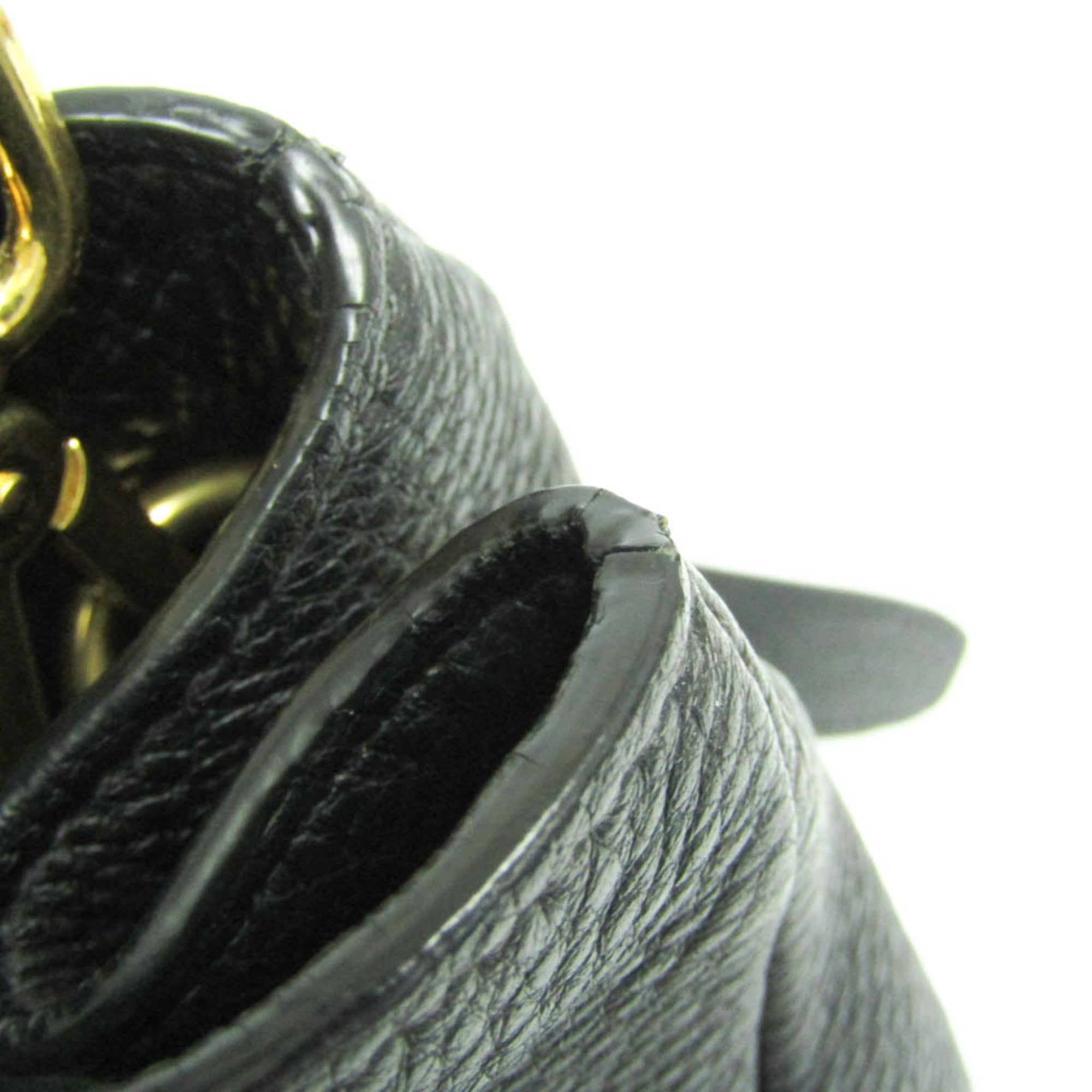 Prada Vitello Phenix · Leather