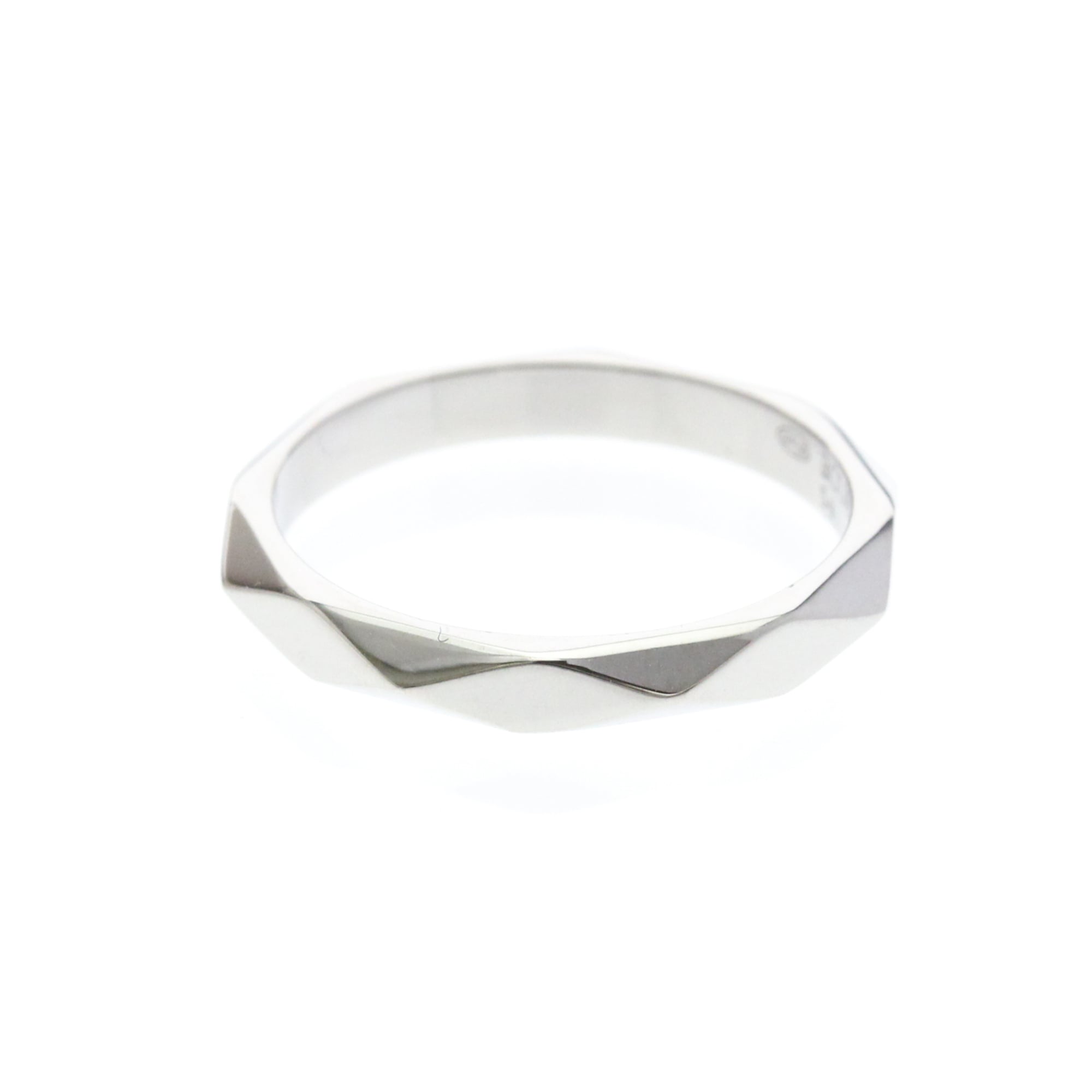 Boucheron Faceted · Platinum