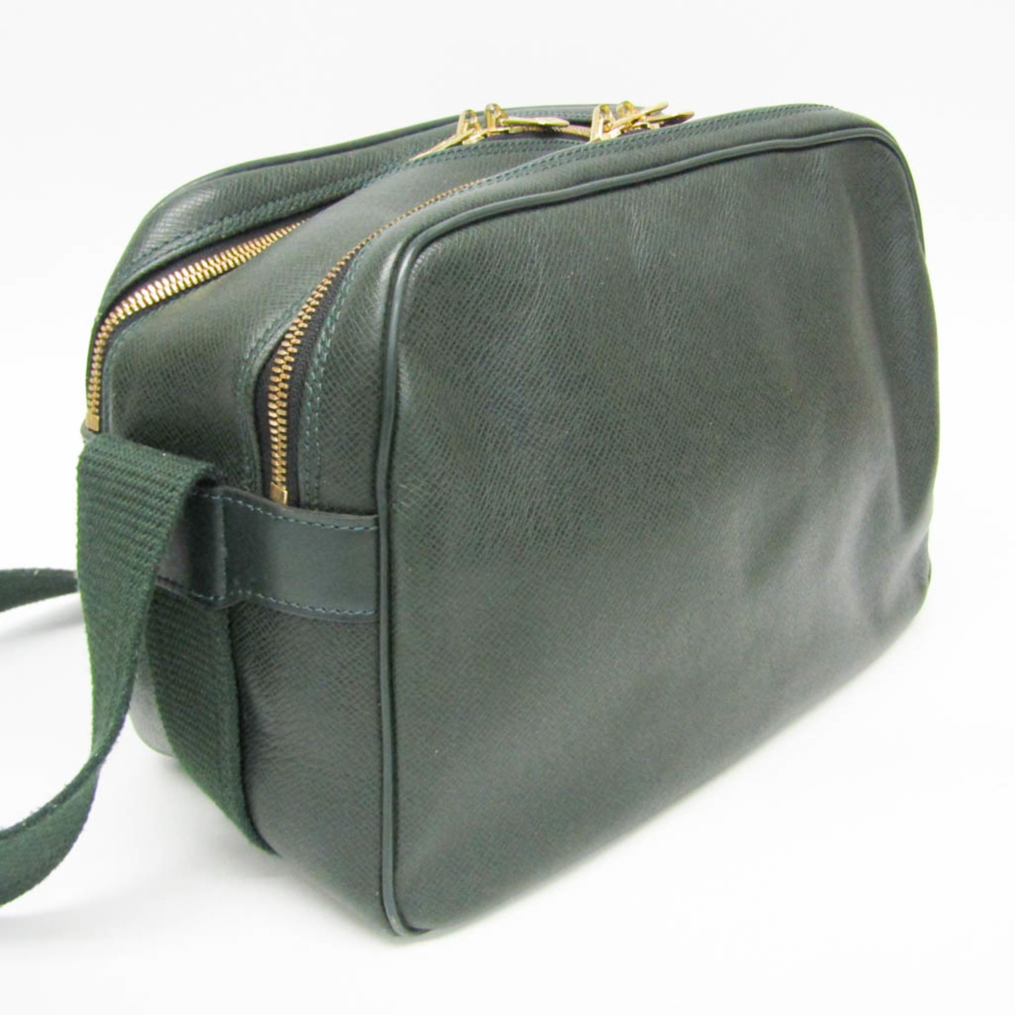 Louis Vuitton Taiga Reporter PM · Episea