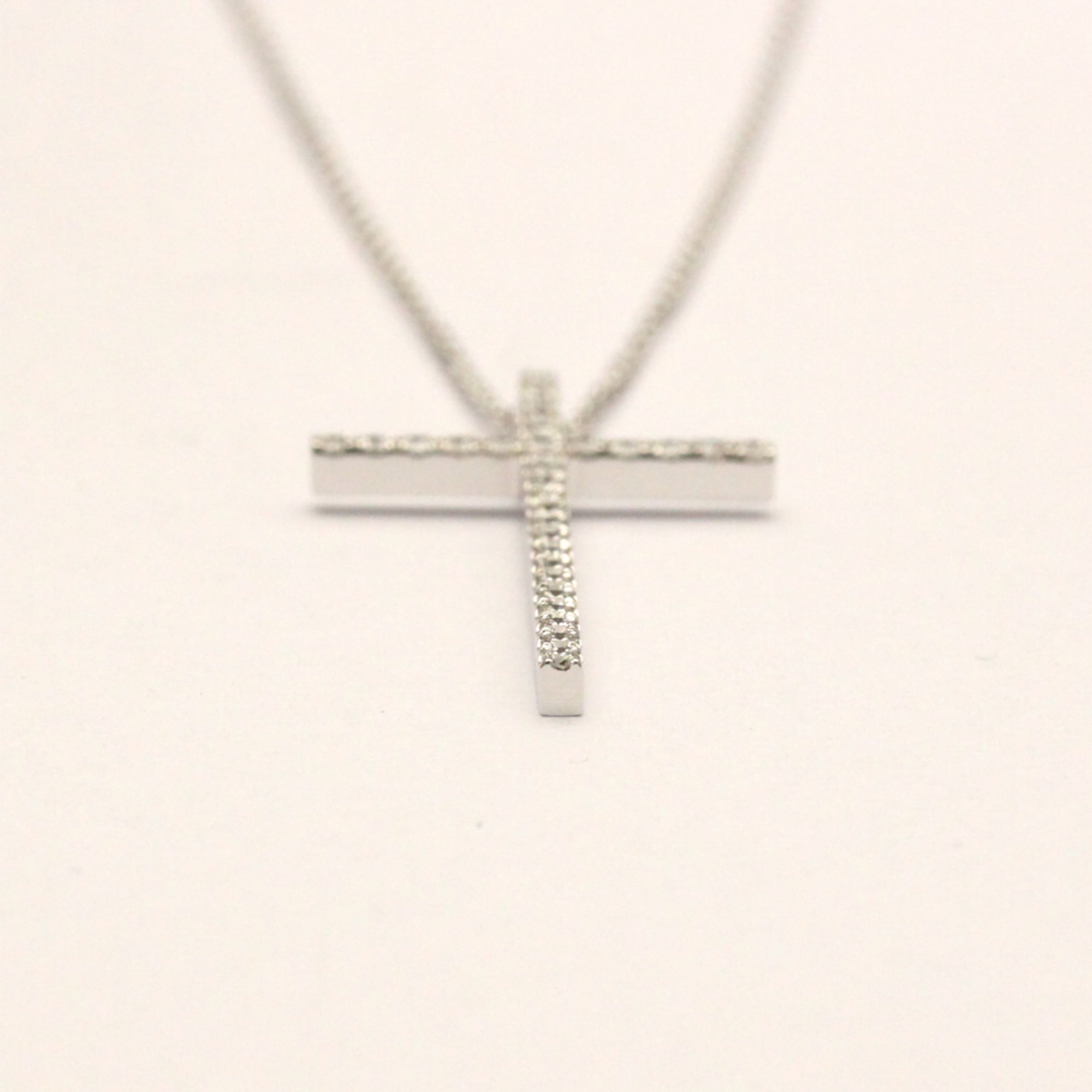 Tiffany Metro · 18K White Gold · Diamond