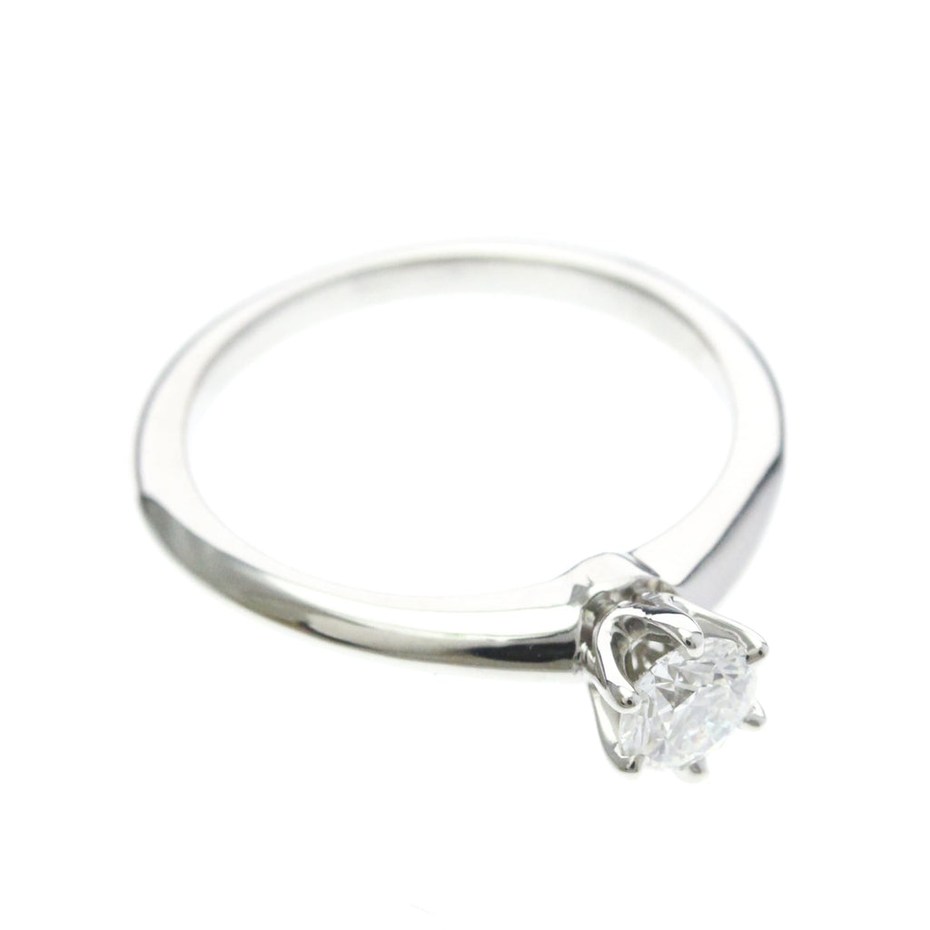 Tiffany Classic Solitaire · Platinum · Diamond