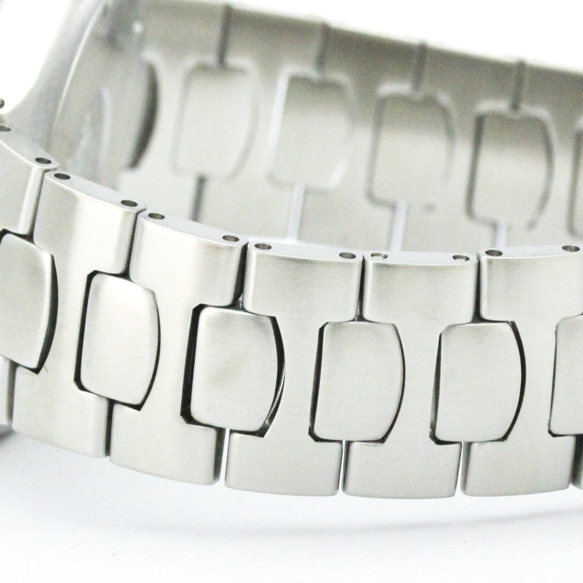 Omega Seamaster Professional 200M · Quartz