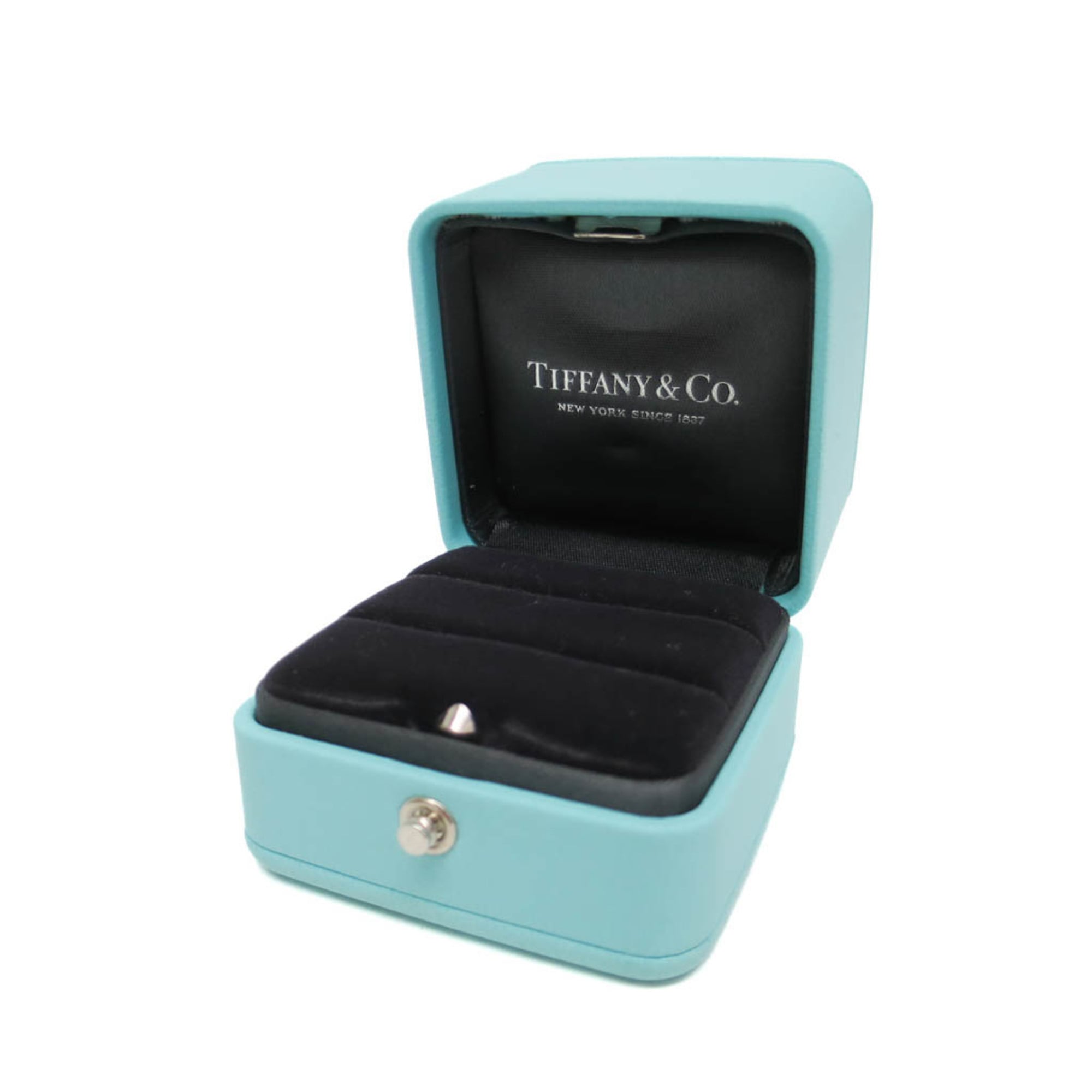 Tiffany Milgrain Band Ring · Platinum