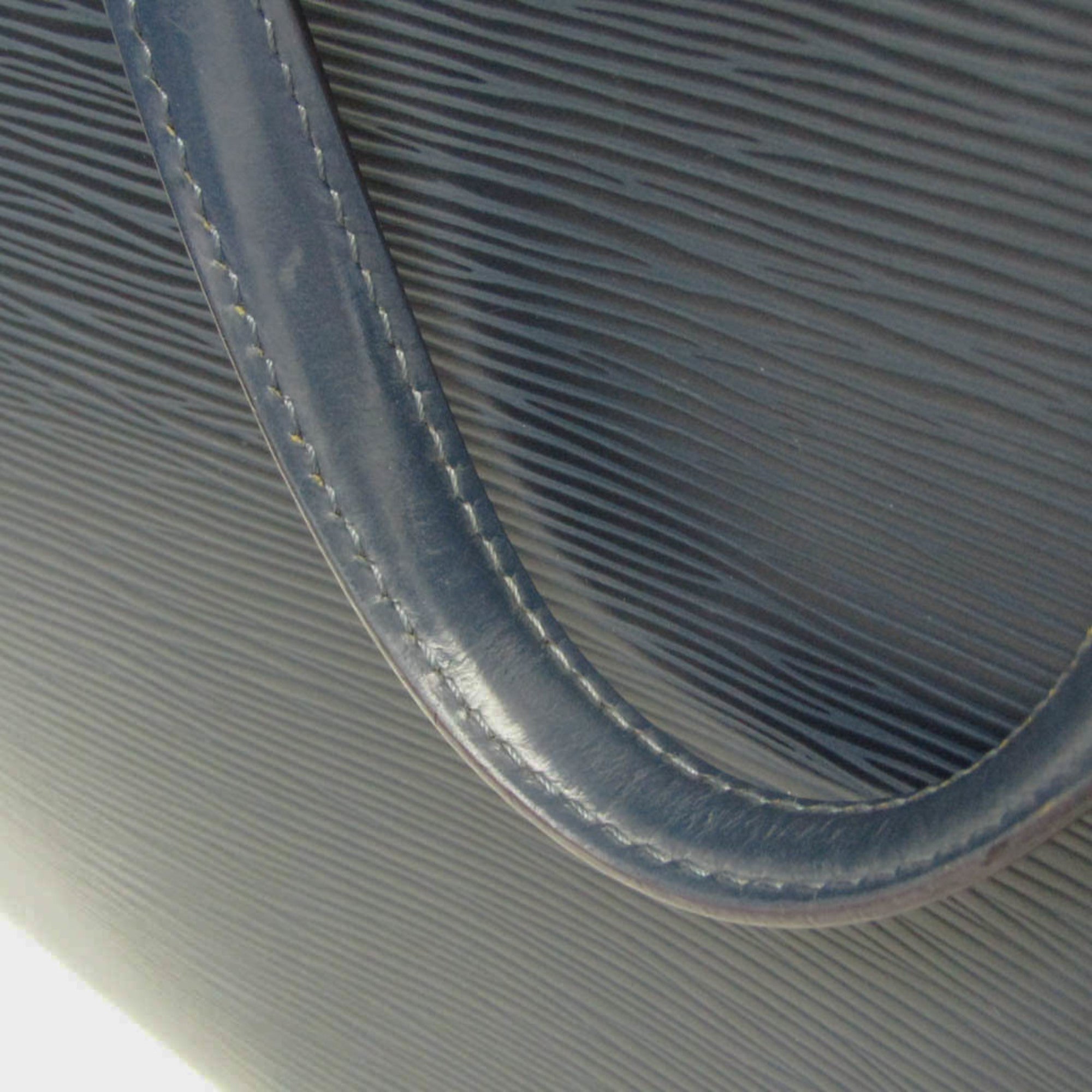 Louis Vuitton Epi Blair MM · Indigo