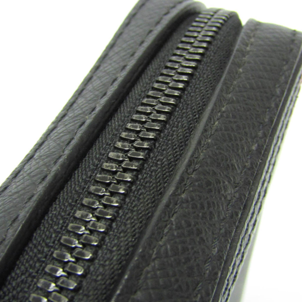Louis Vuitton Taiga Danube Messenger