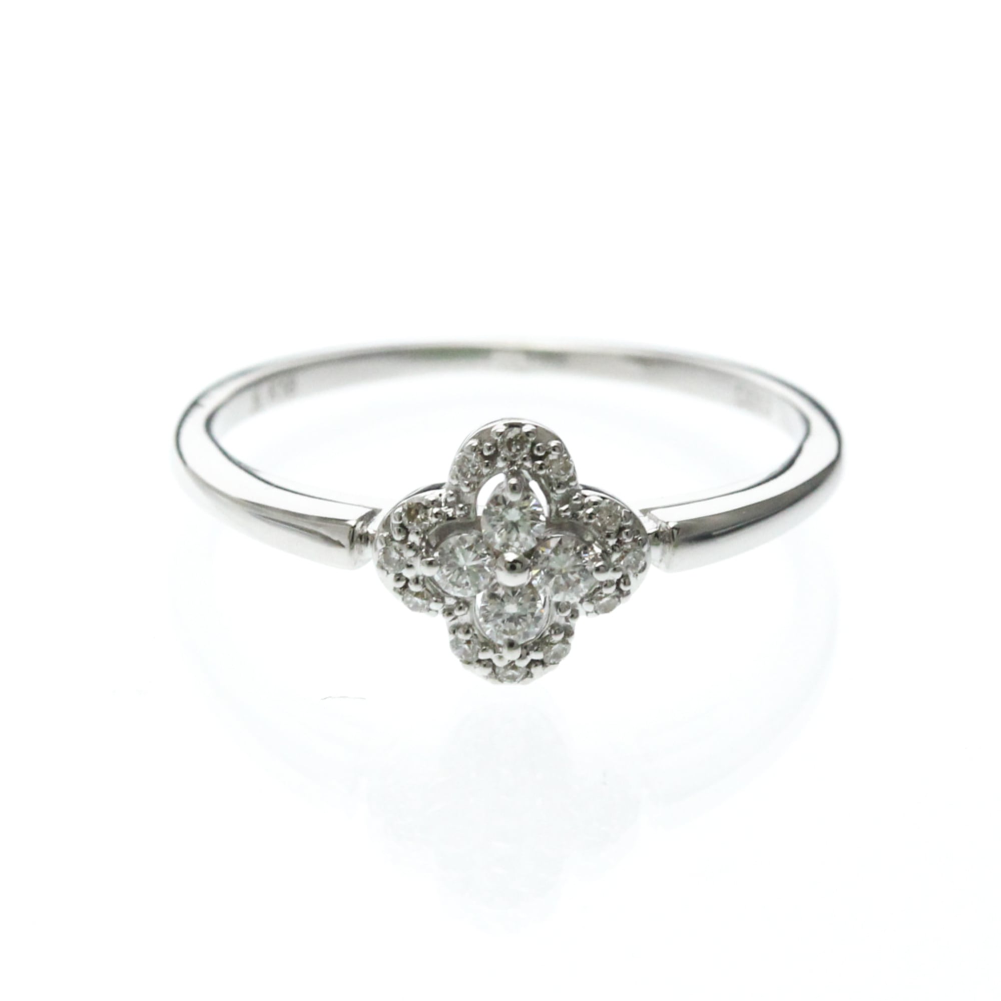 Vendome Aoyama Clover Diamond · 18K White Gold