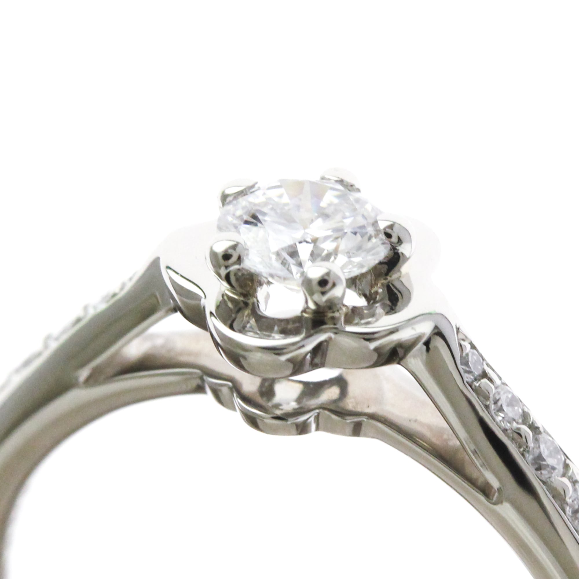 Chanel Camellia · Platinum · Diamond