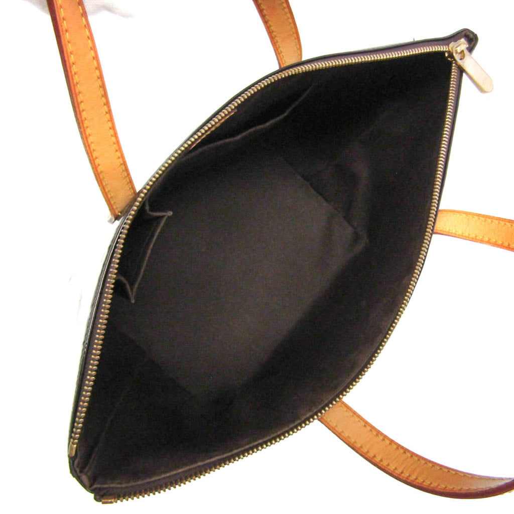 Louis Vuitton Bellevue PM · Vernis Amarante