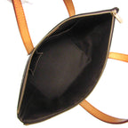 Louis Vuitton Bellevue PM · Vernis Amarante
