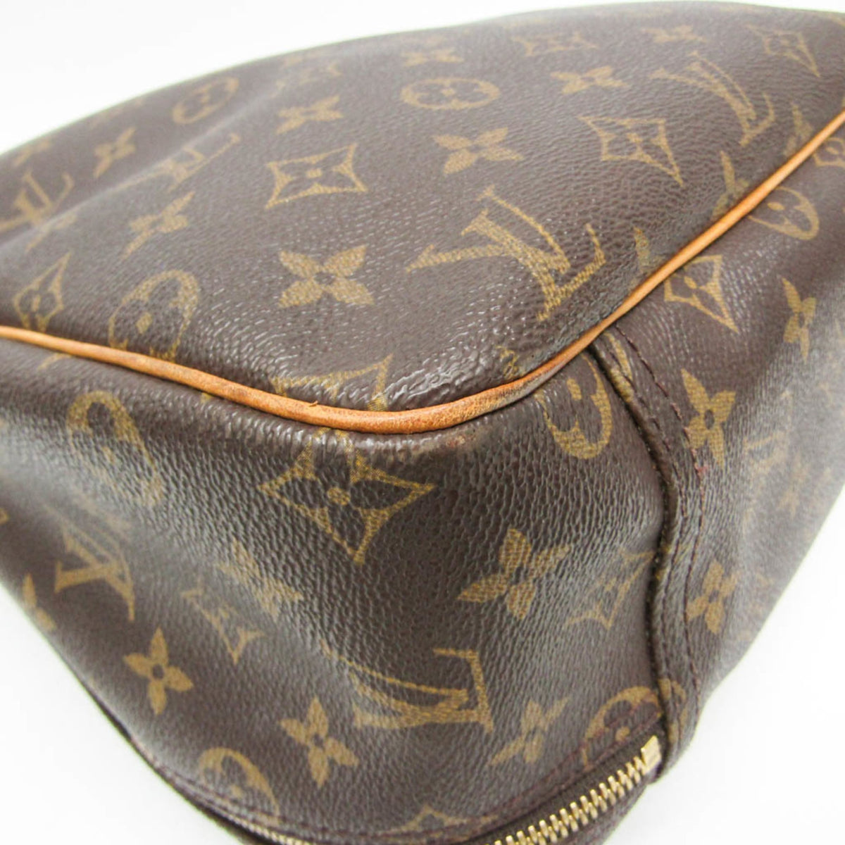 Louis Vuitton Excursion · Monogram