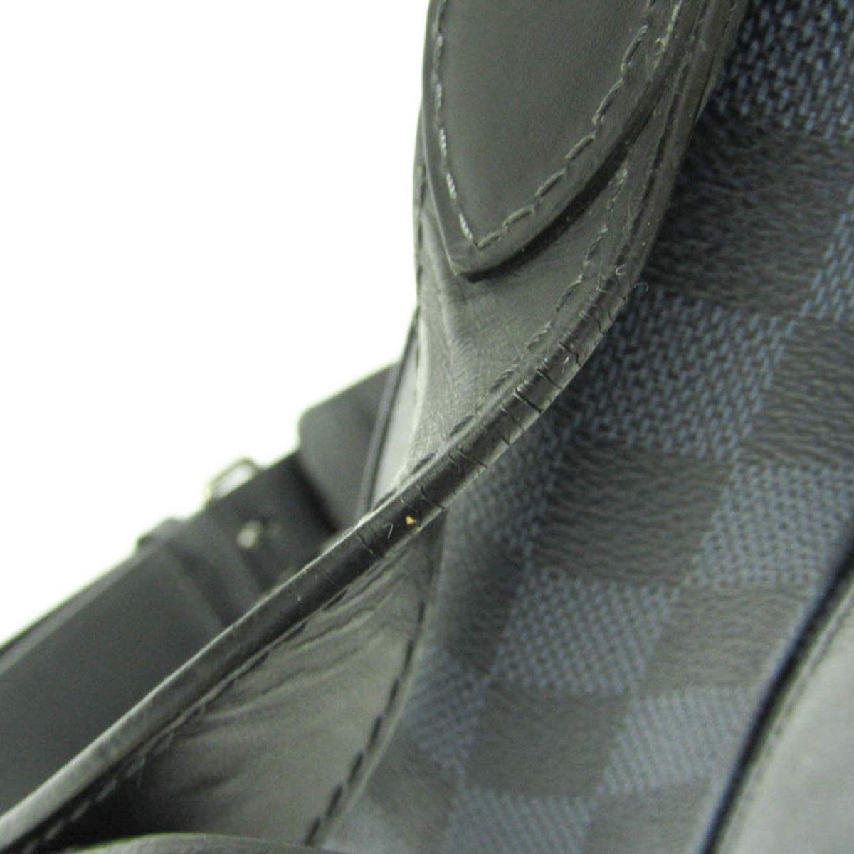 Louis Vuitton Damier Cobalt Newport Messenger