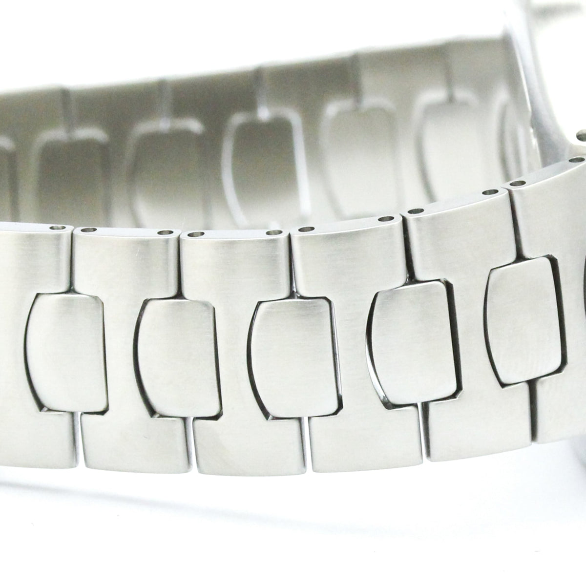 Omega Seamaster Professional 200M · Quartz
