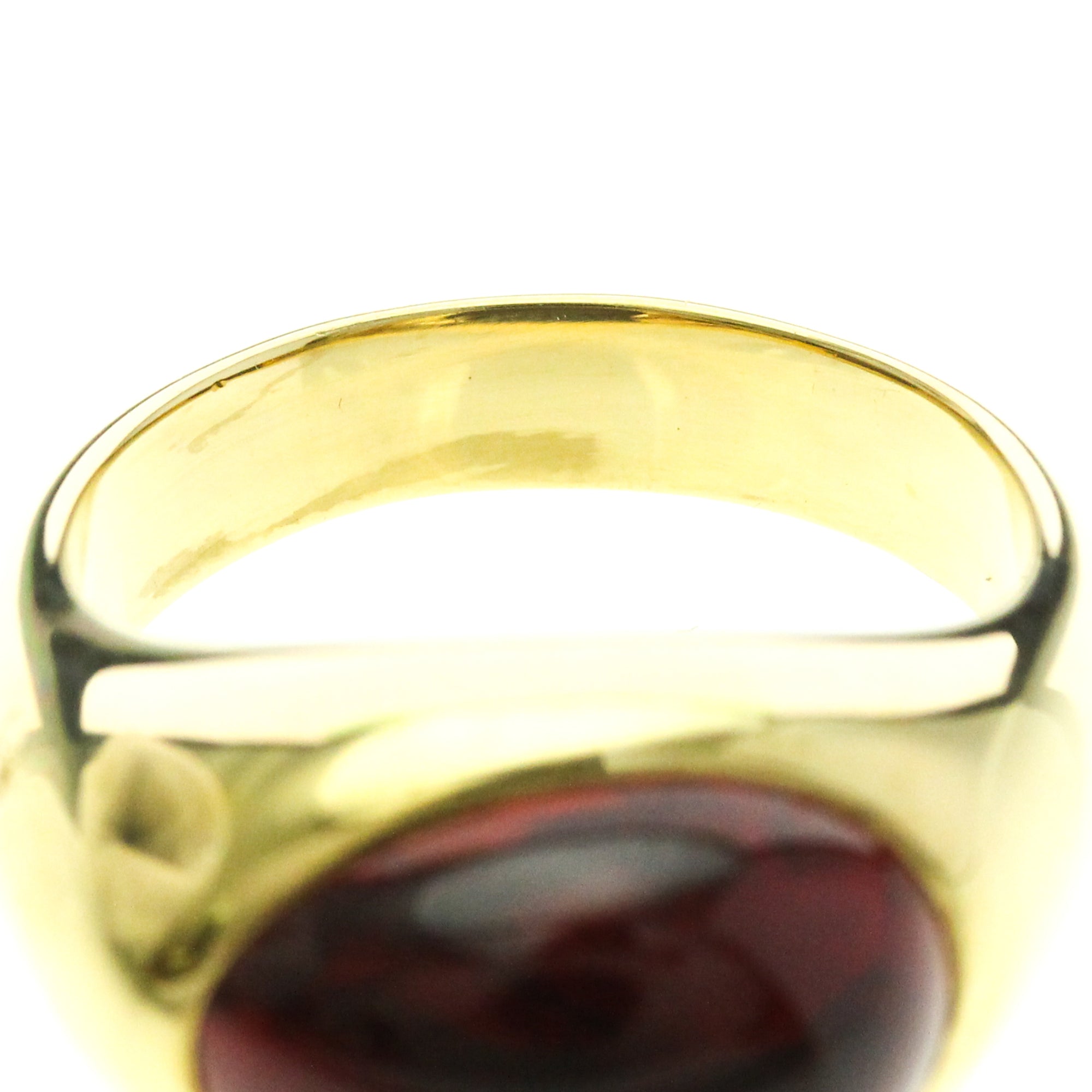 Pomellato · Garnet · 18K Yellow Gold