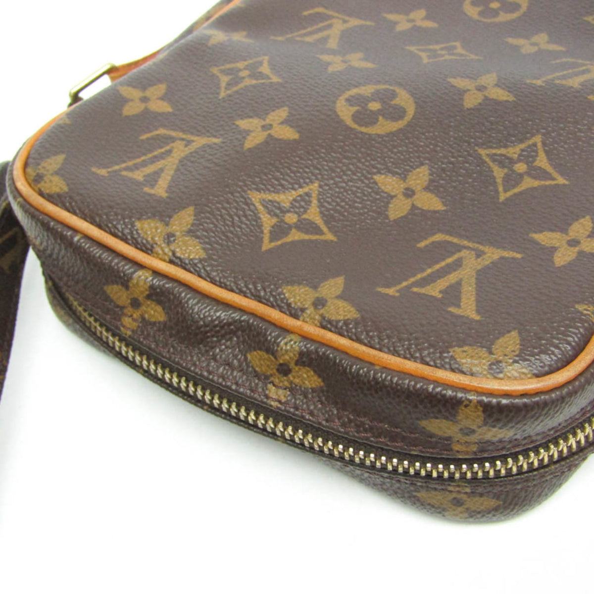Louis Vuitton Danube · Monogram