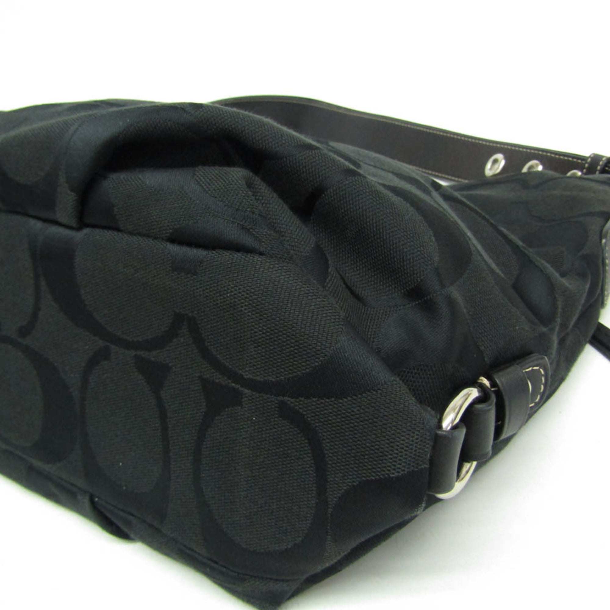 Coach Signature · Canvas & Leather