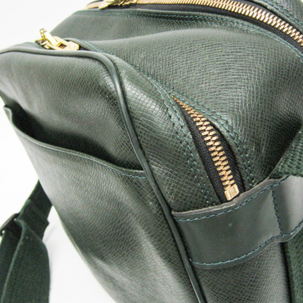 Louis Vuitton Taiga Reporter PM · Episea