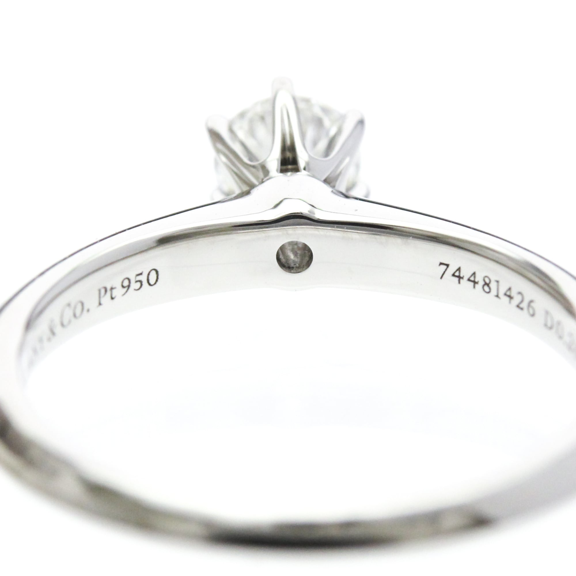 Tiffany Solitaire · Platinum · Diamond