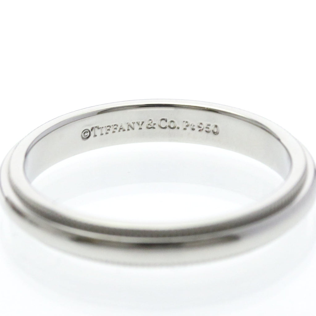 Tiffany Milgrain Band Ring · Platinum