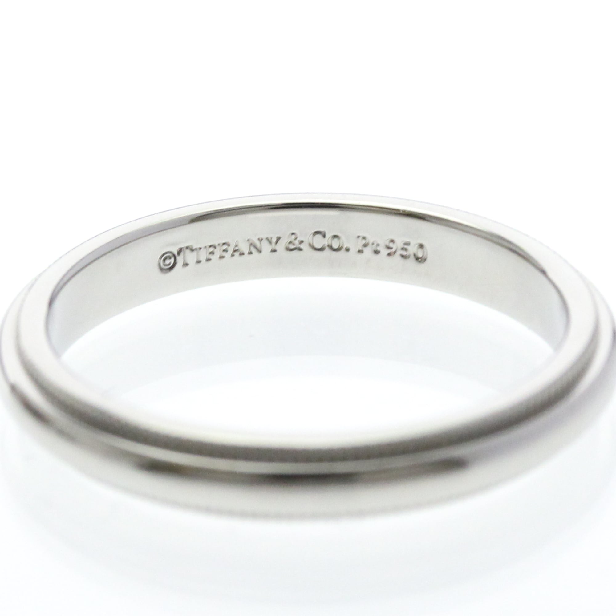 Tiffany Milgrain Band Ring · Platinum
