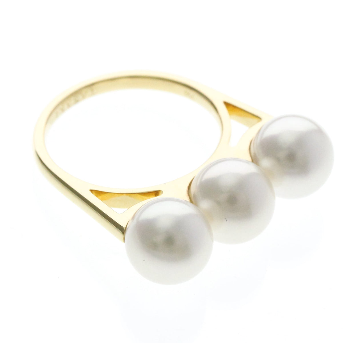 Tasaki Balance Ella · 18K Yellow Gold · Pearl