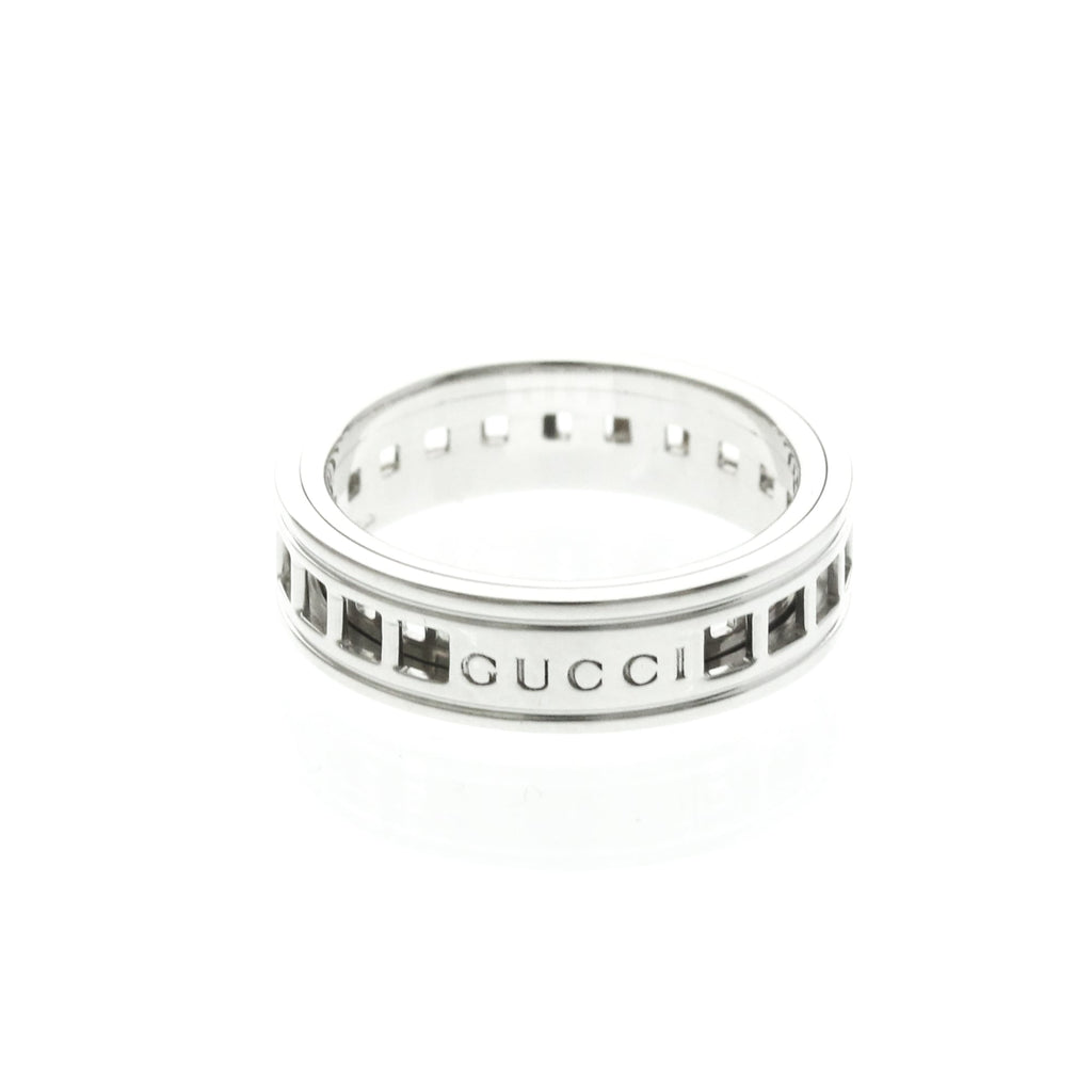 Gucci Scroll · 18K White Gold