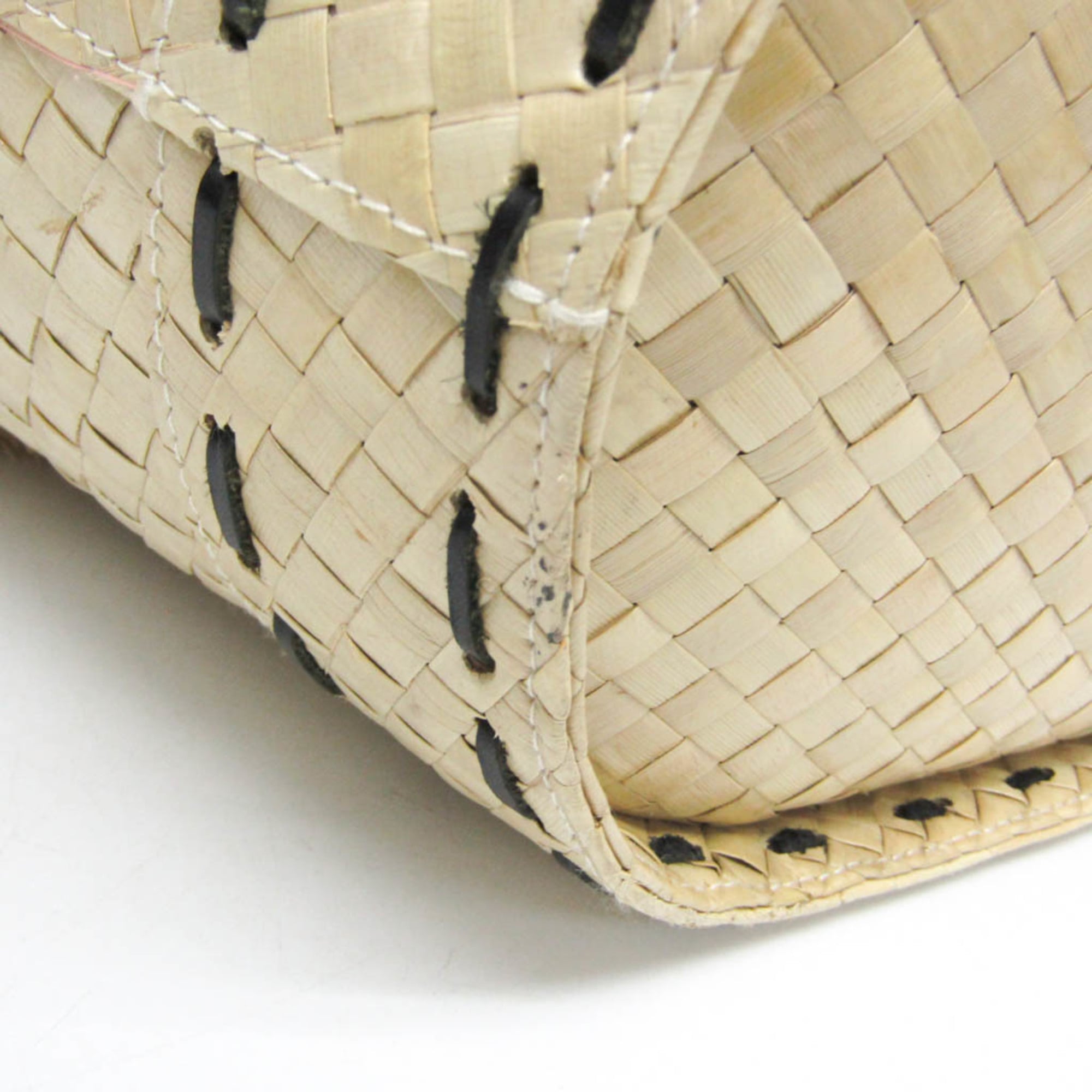 Tory Burch Pom Pom Beach Basket · Straw