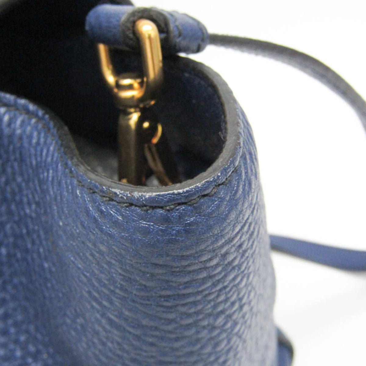 Prada Vit Daino · Leather