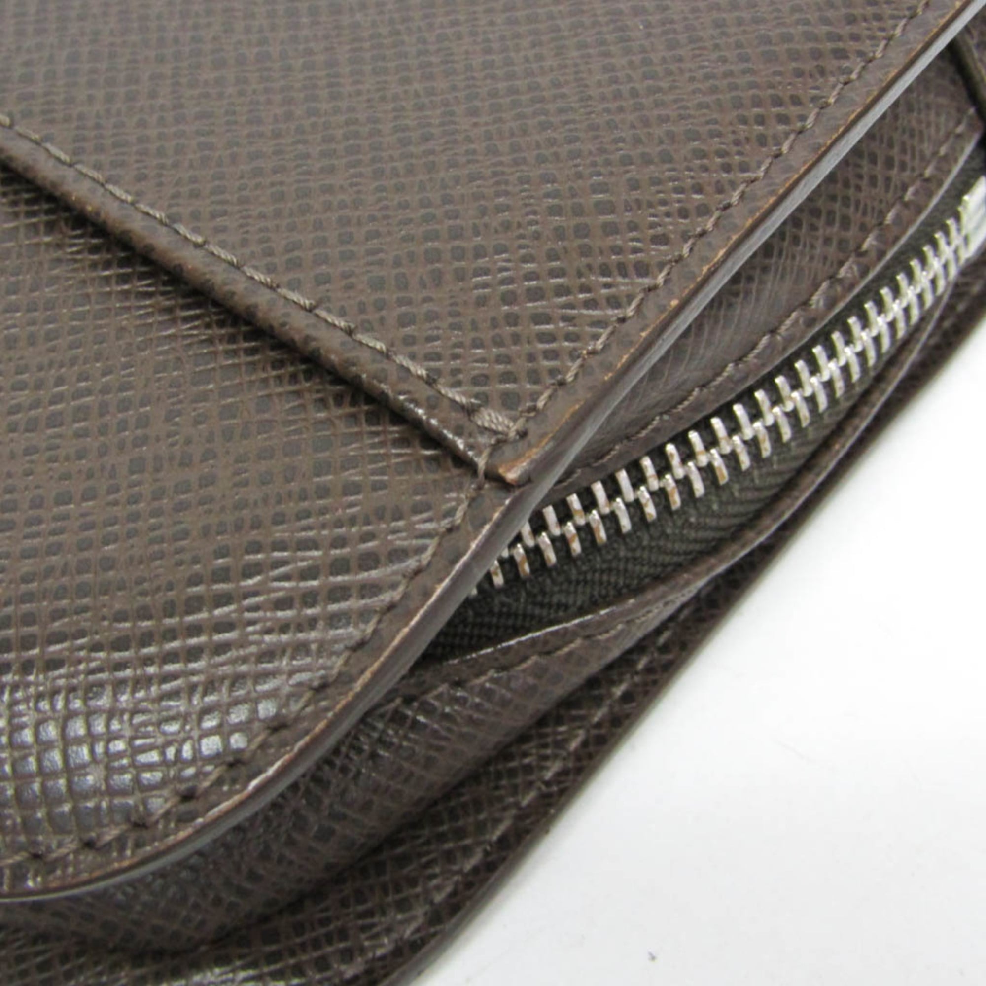 Louis Vuitton Baikal · Taiga Leather