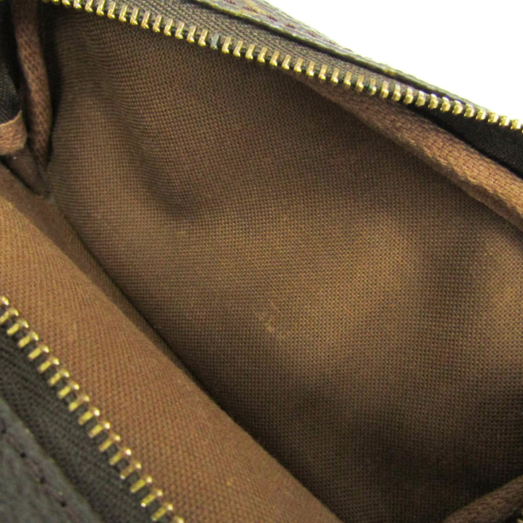 Louis Vuitton Montsouris MM · Monogram