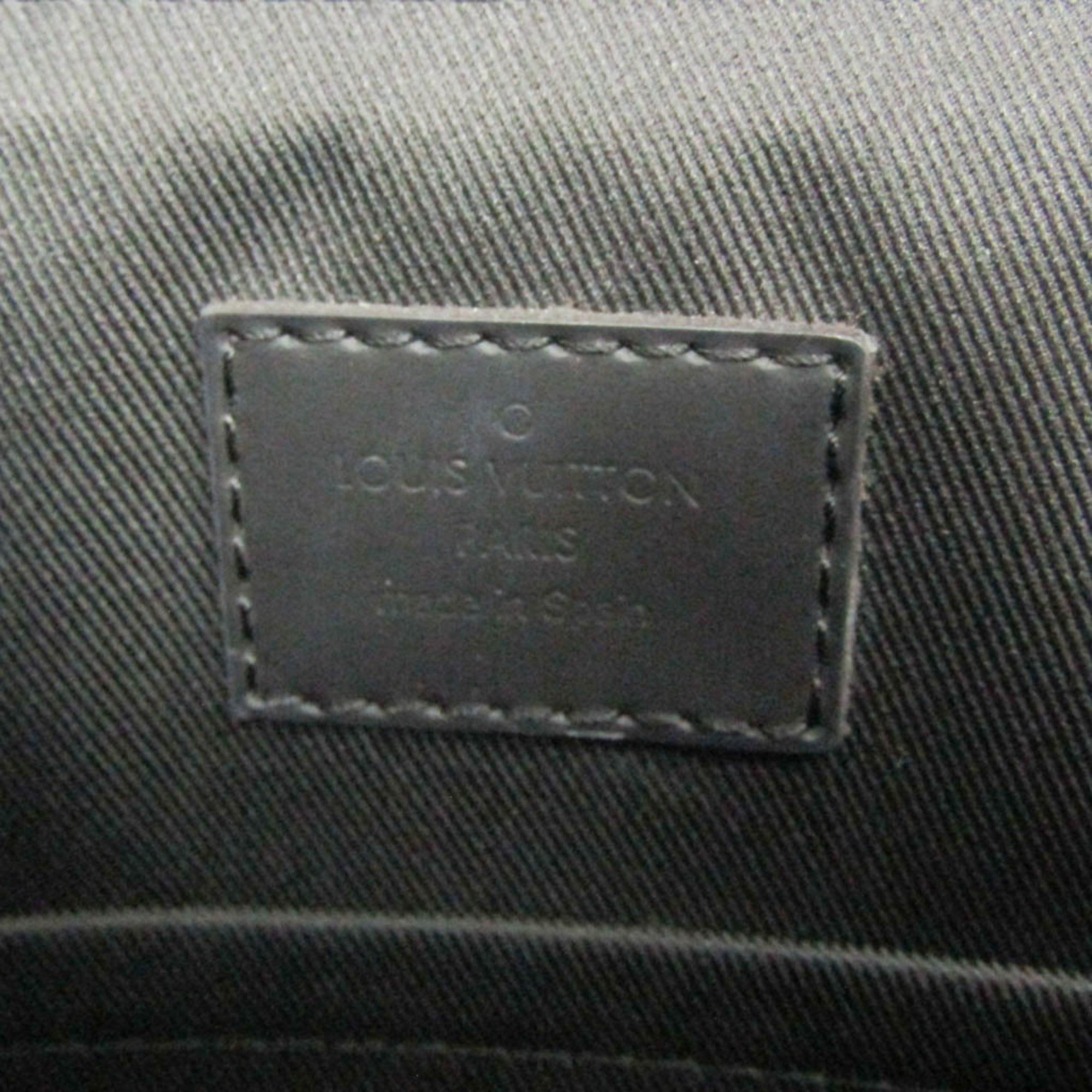 Louis Vuitton Damier District PM