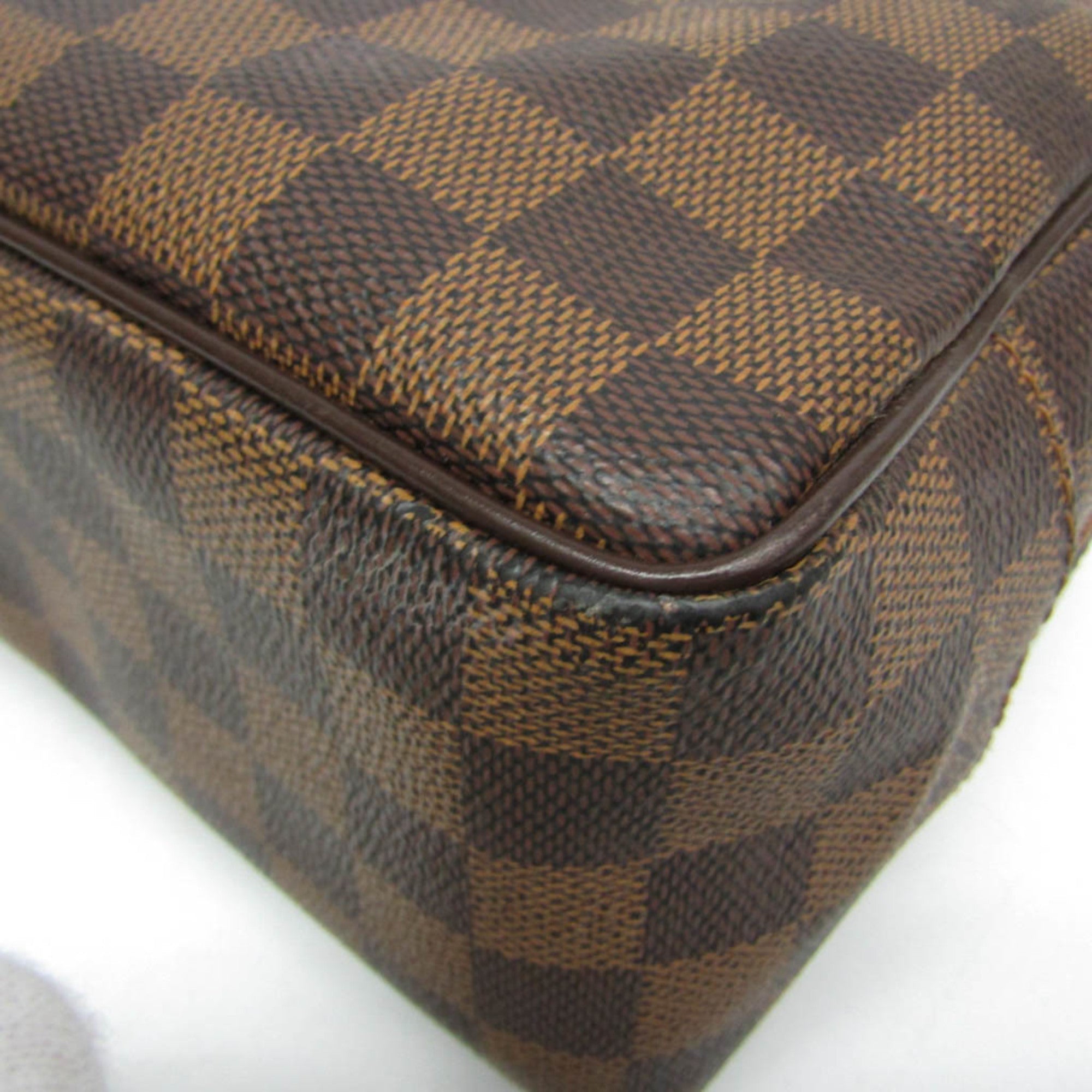 Louis Vuitton Damier · Toiletry Pouch