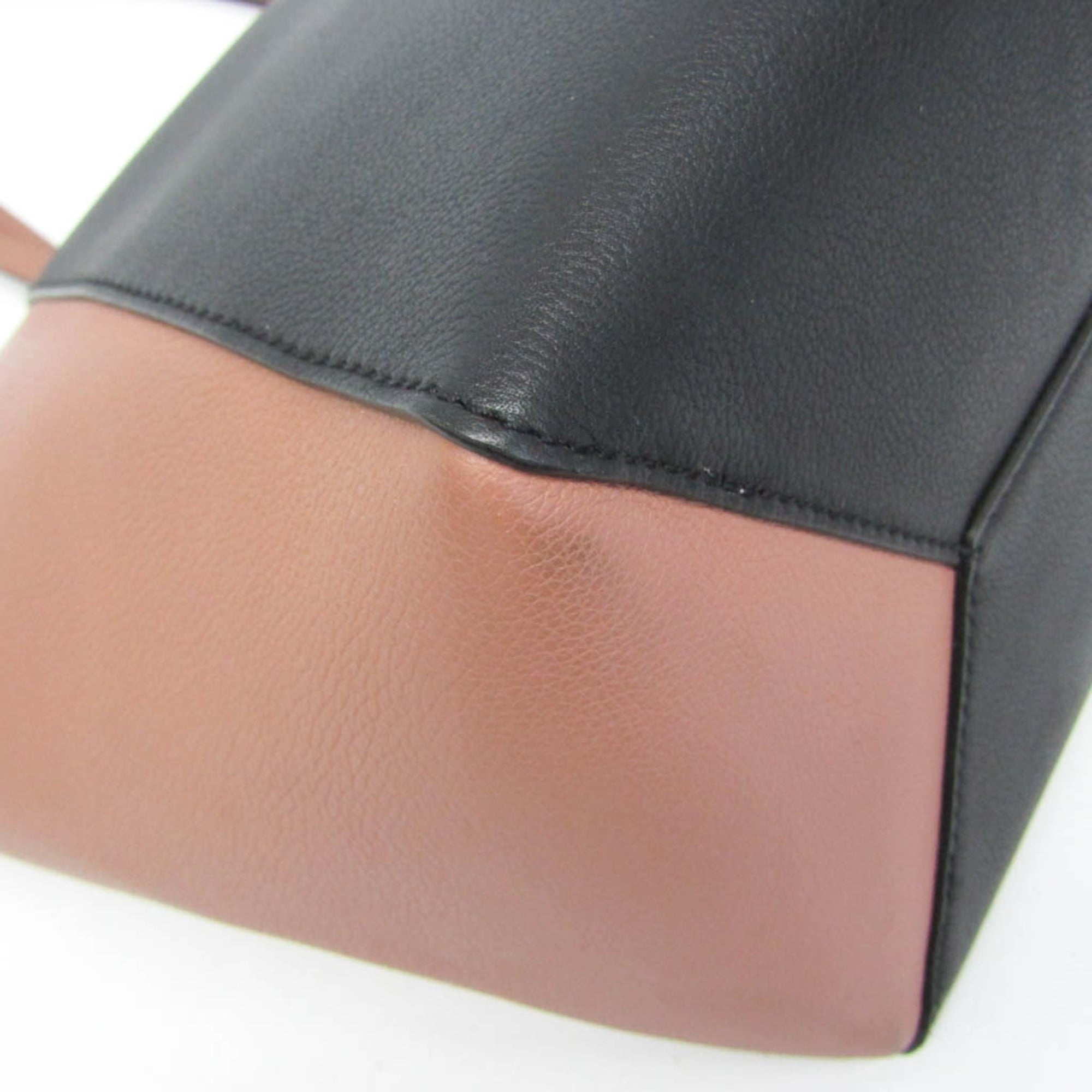 Louis Vuitton Lock Me Cabas · Calfskin Tote